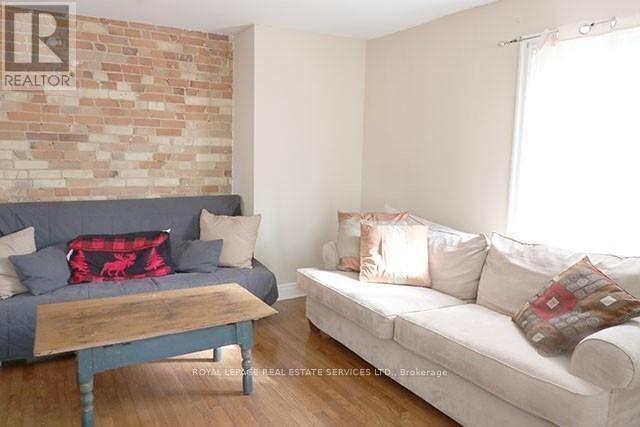 2 - 390 Huron Street Property Photo 3