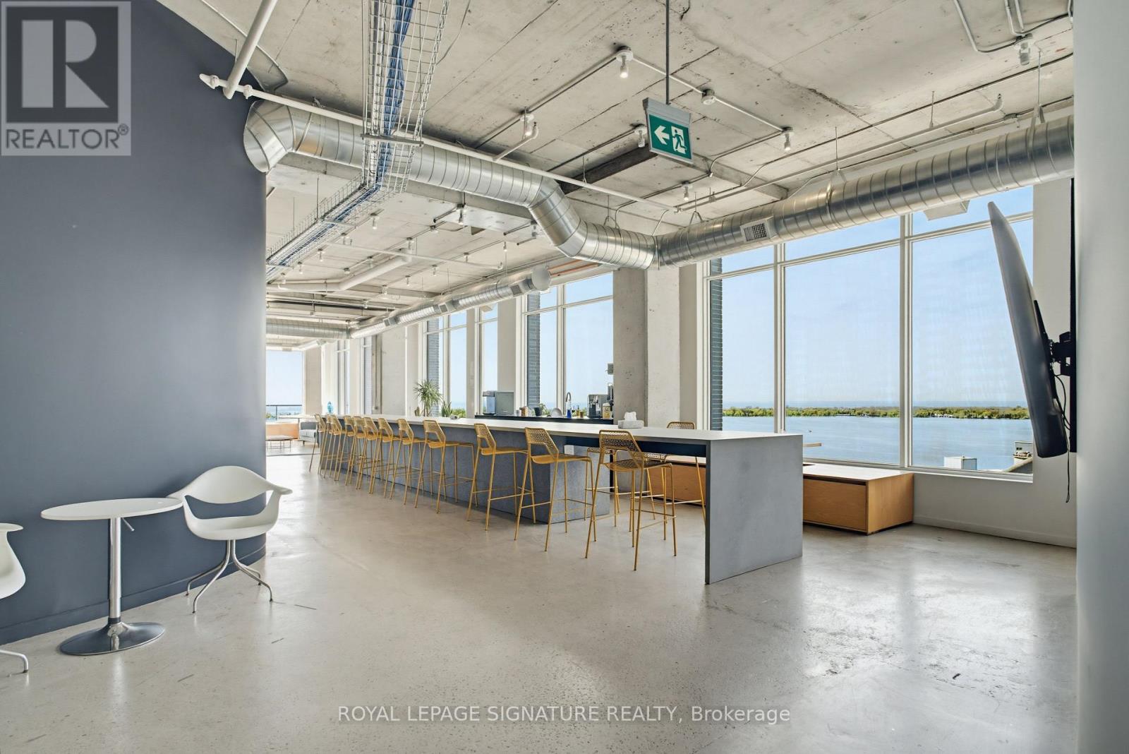 1314-1324 - 130 Queens Quay E Property Photo 2