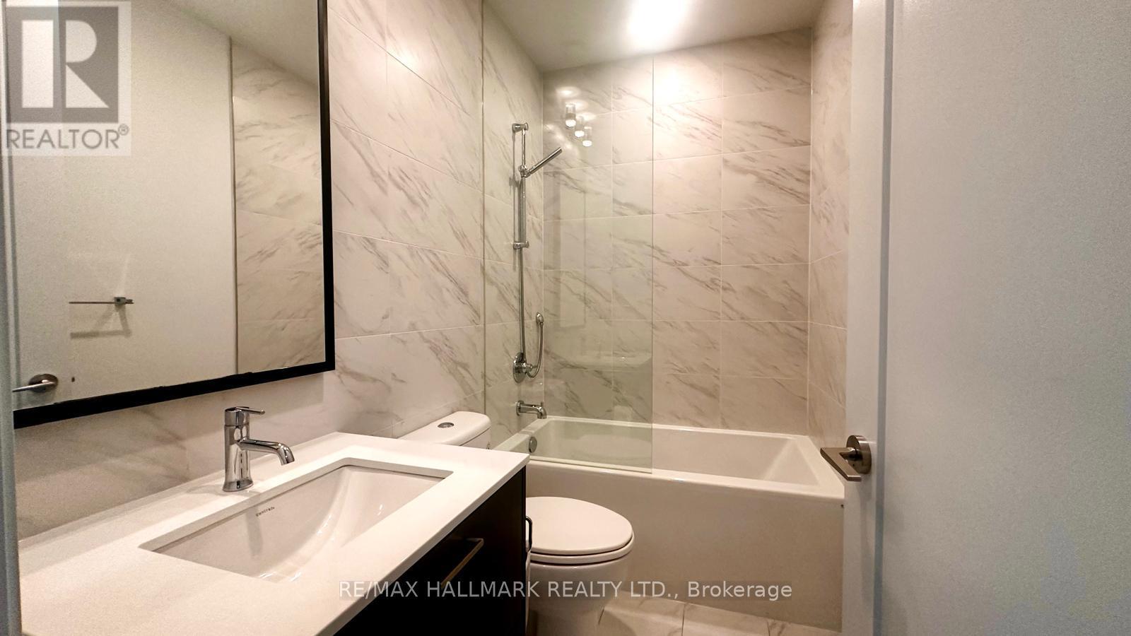 Ph23 - 280 Howland Avenue Property Photo 17