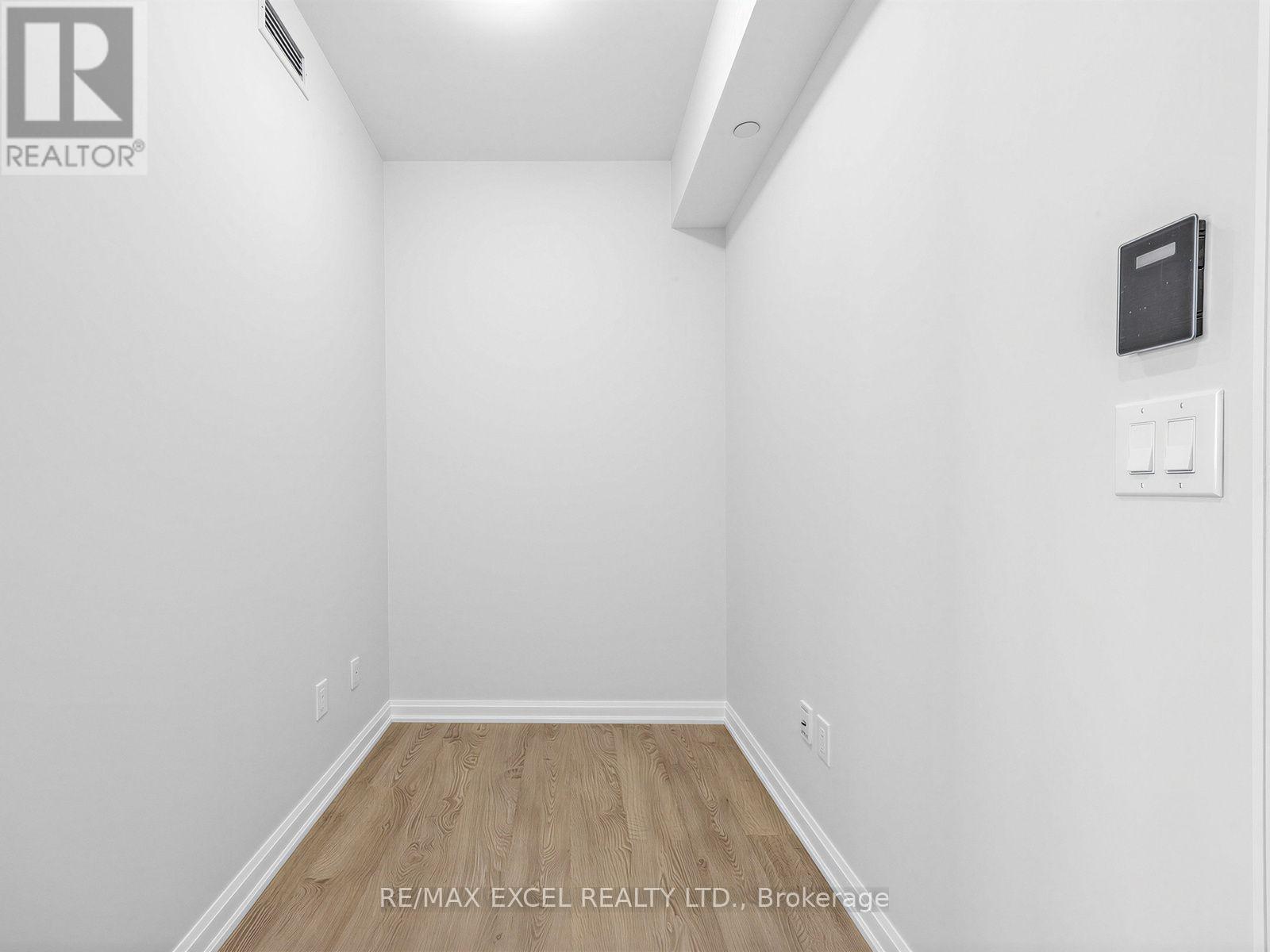 2403 - 11 Bogert Avenue Property Photo 25