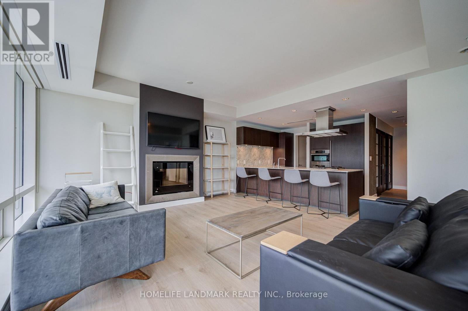 3103 - 180 University Avenue Property Photo 1