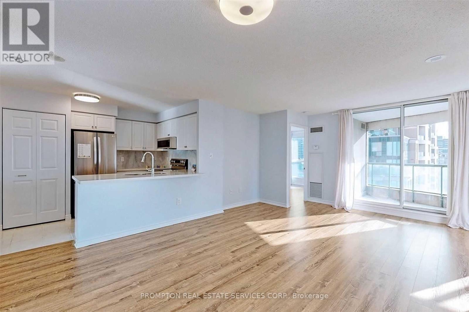 2205 - 7 Lorraine Drive Property Photo 5