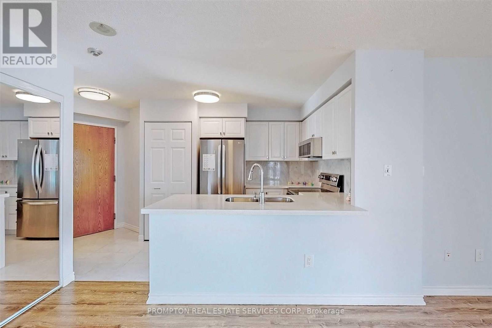 2205 - 7 Lorraine Drive Property Photo 10