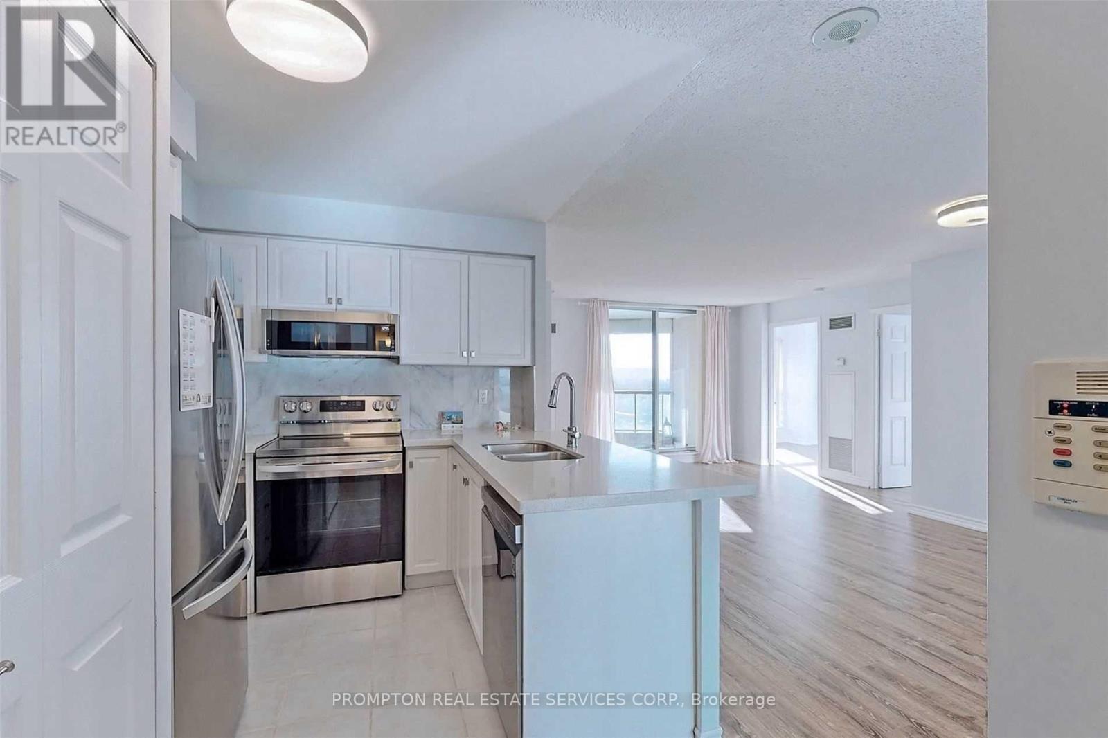 2205 - 7 Lorraine Drive Property Photo 12
