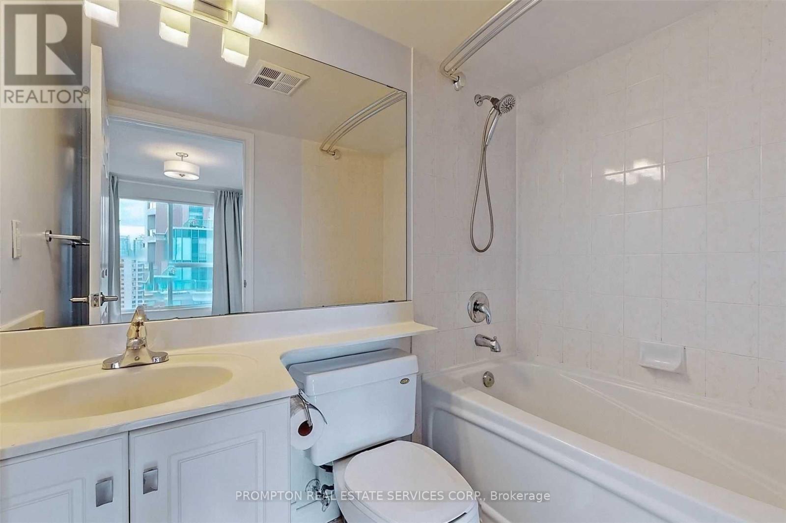 2205 - 7 Lorraine Drive Property Photo 16