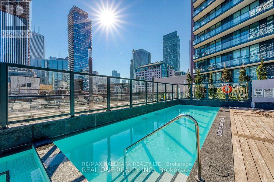4505 - 99 John Street Property Photo 11
