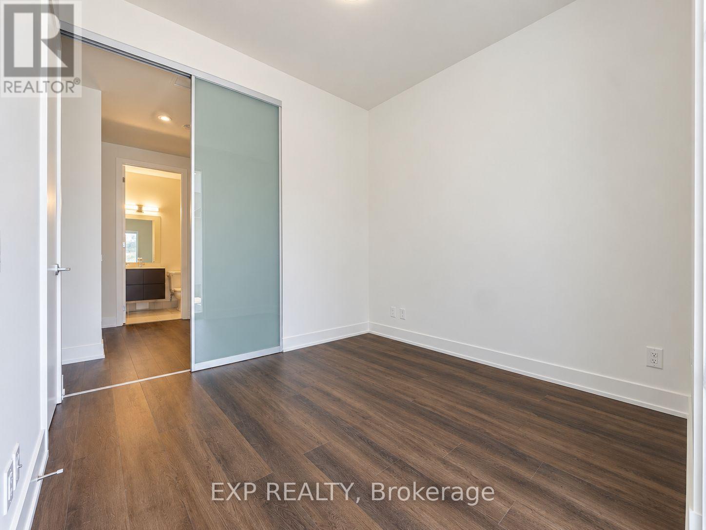 315 - 111 St Clair Avenue W Property Photo 10