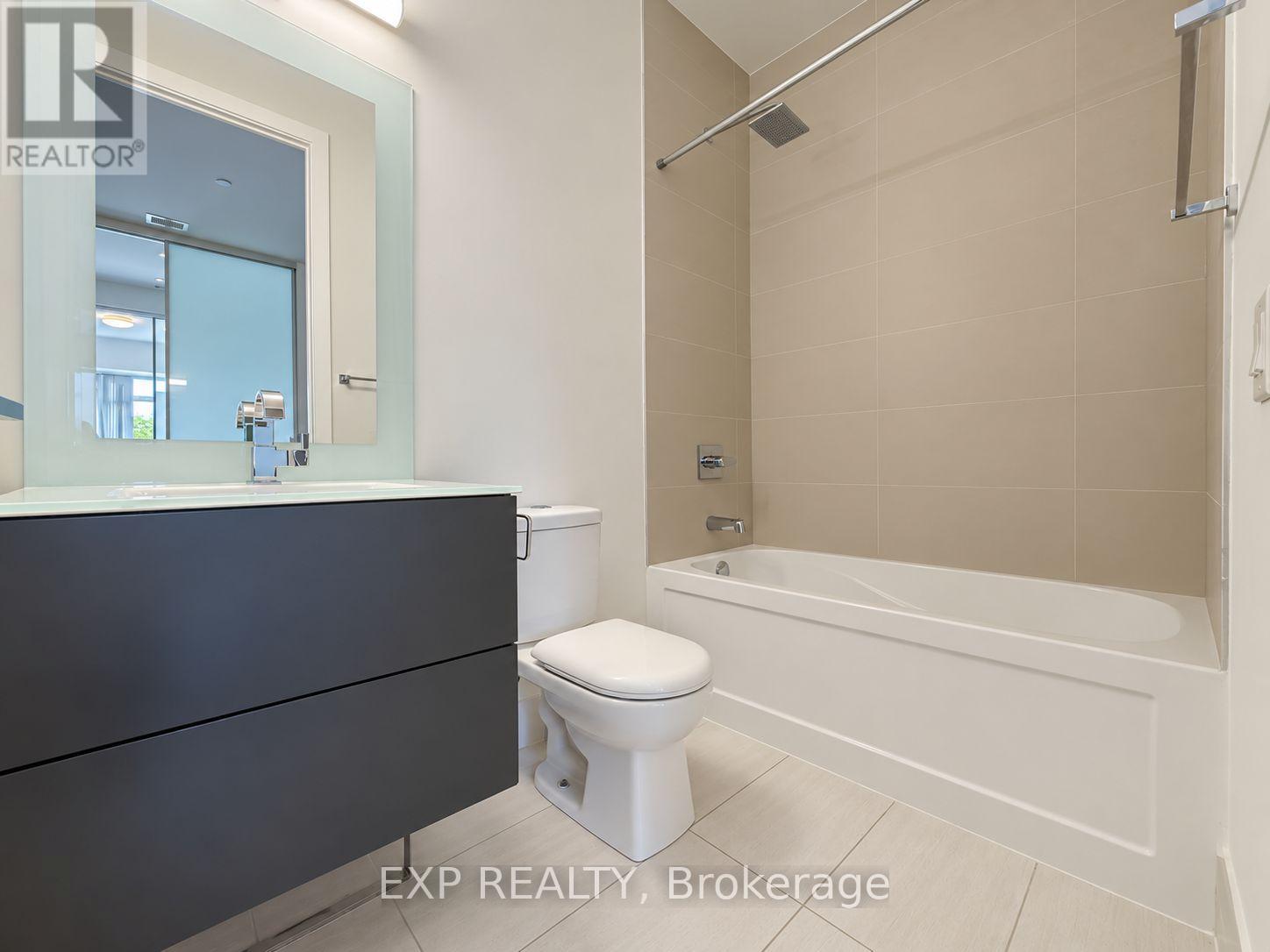 315 - 111 St Clair Avenue W Property Photo 17