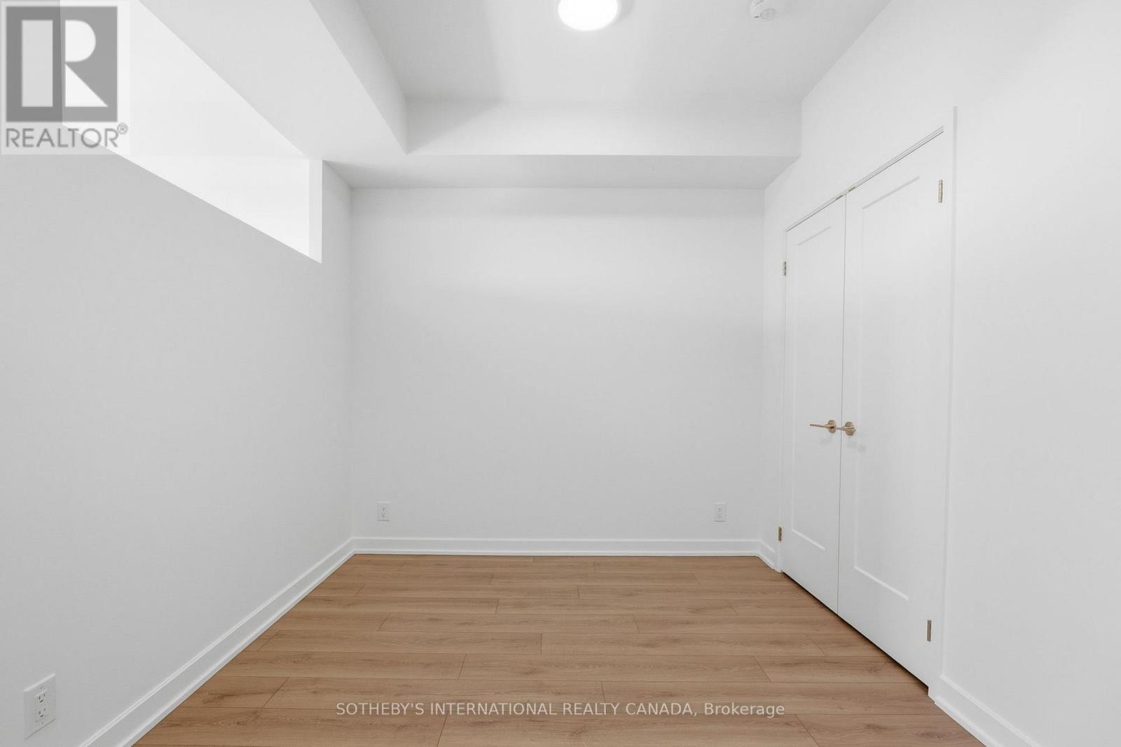 612 - 88 Bathurst Street Property Photo 7