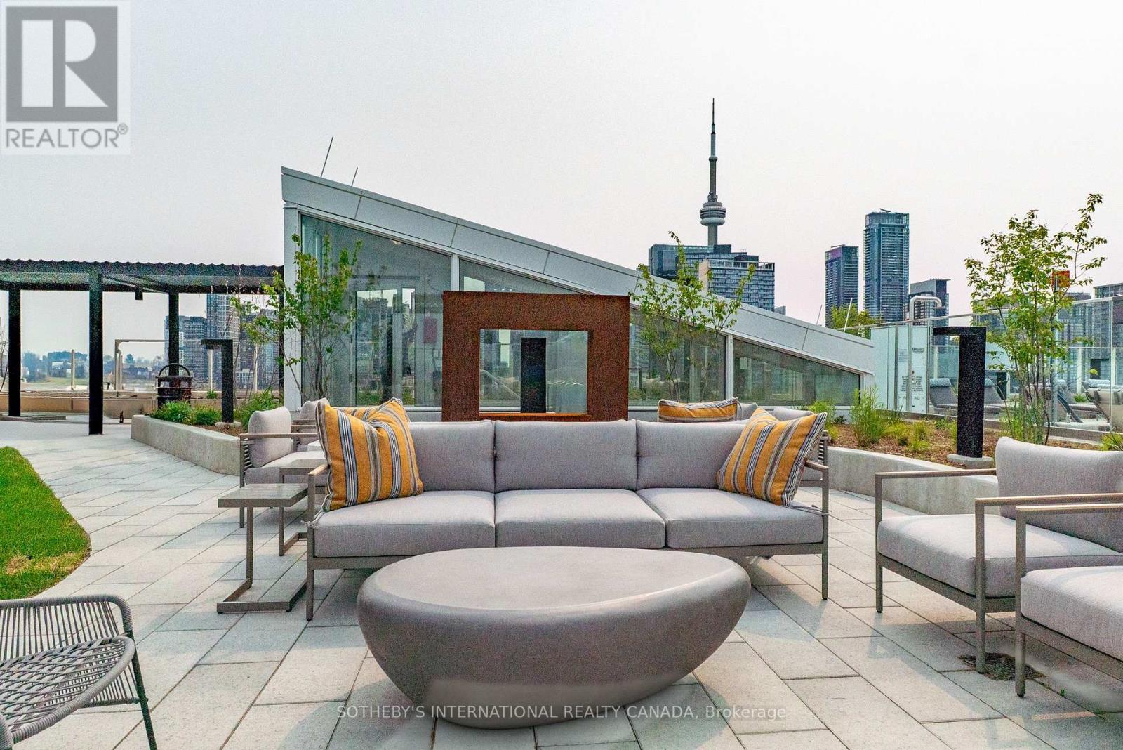612 - 88 Bathurst Street Property Photo 24