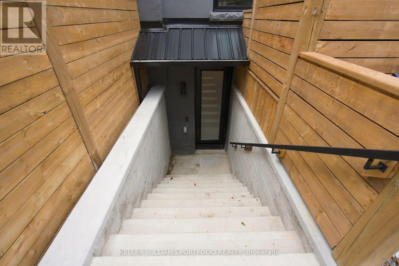 Lower - 173 Beatrice Street Property Photo 4