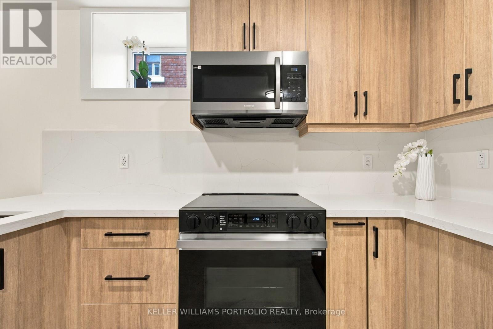 Lower - 173 Beatrice Street Property Photo 20