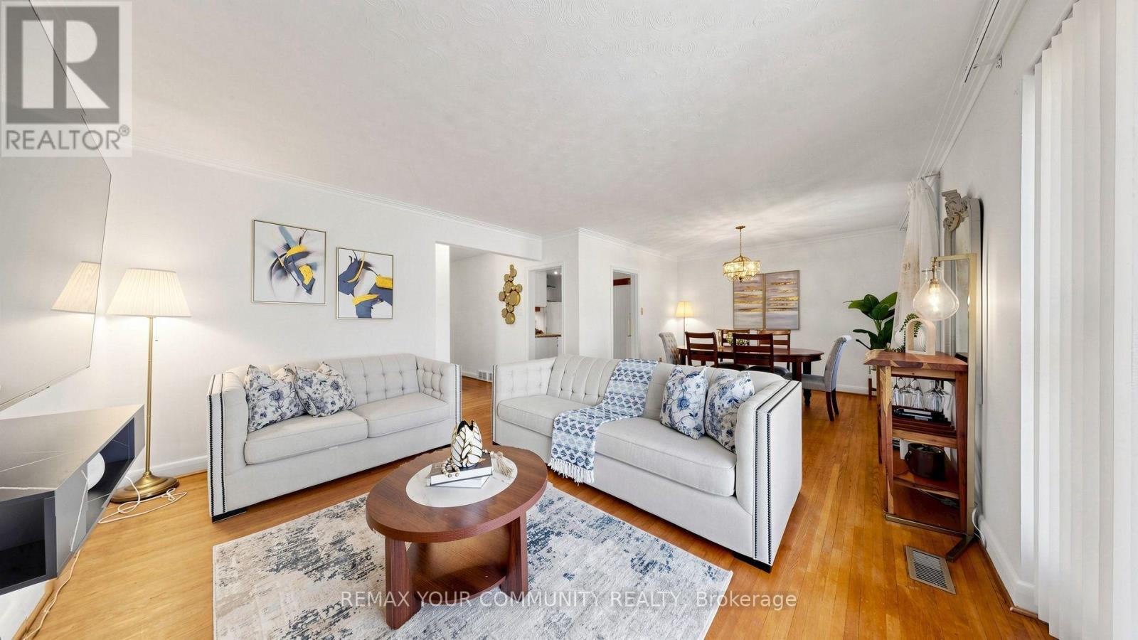 487 Hounslow Avenue Property Photo 7