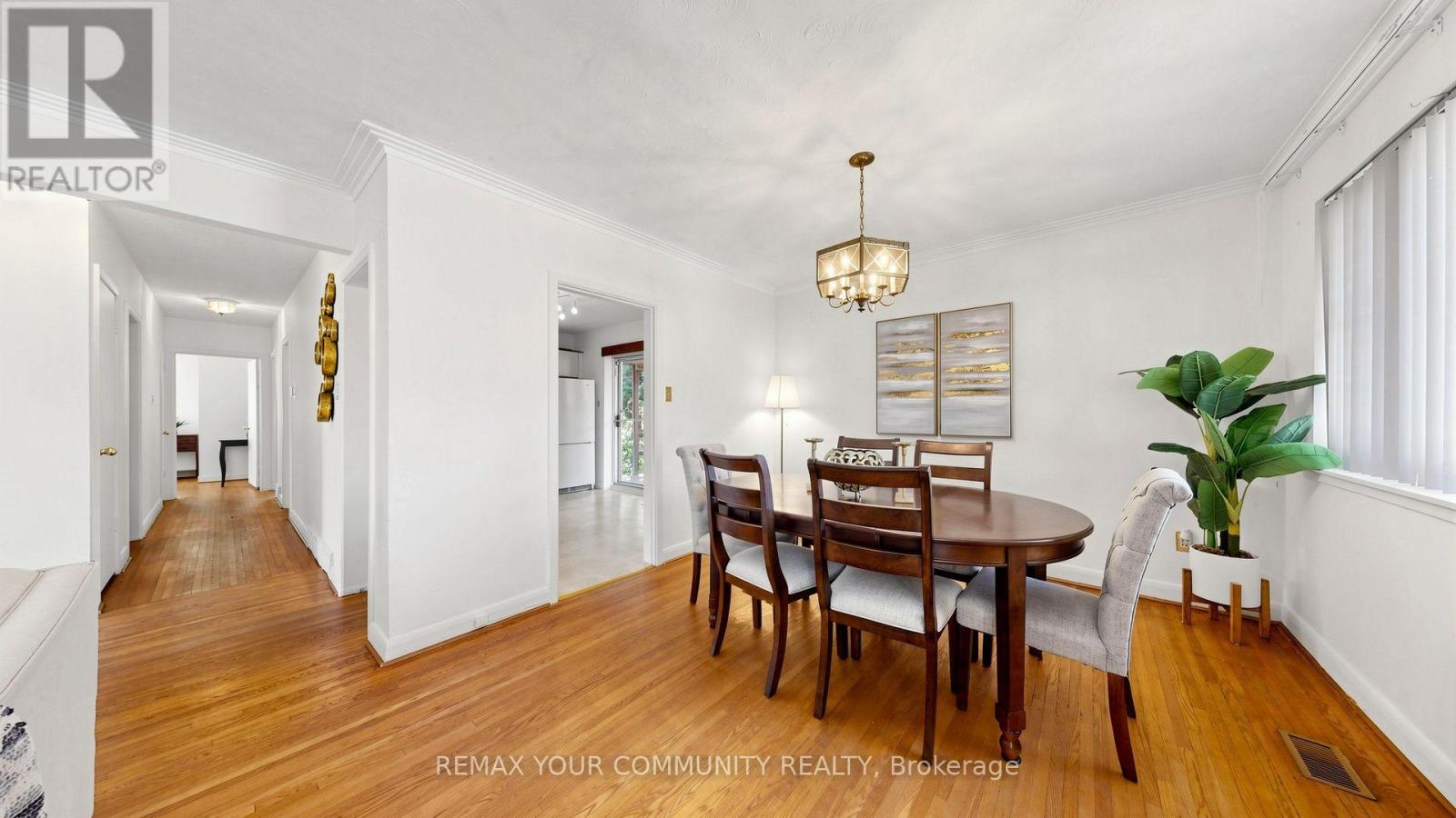 487 Hounslow Avenue Property Photo 9