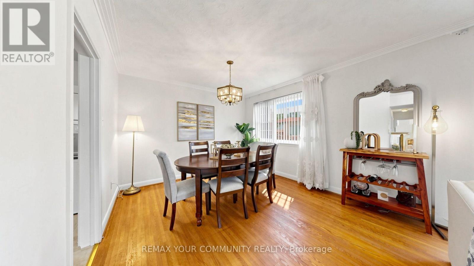 487 Hounslow Avenue Property Photo 10