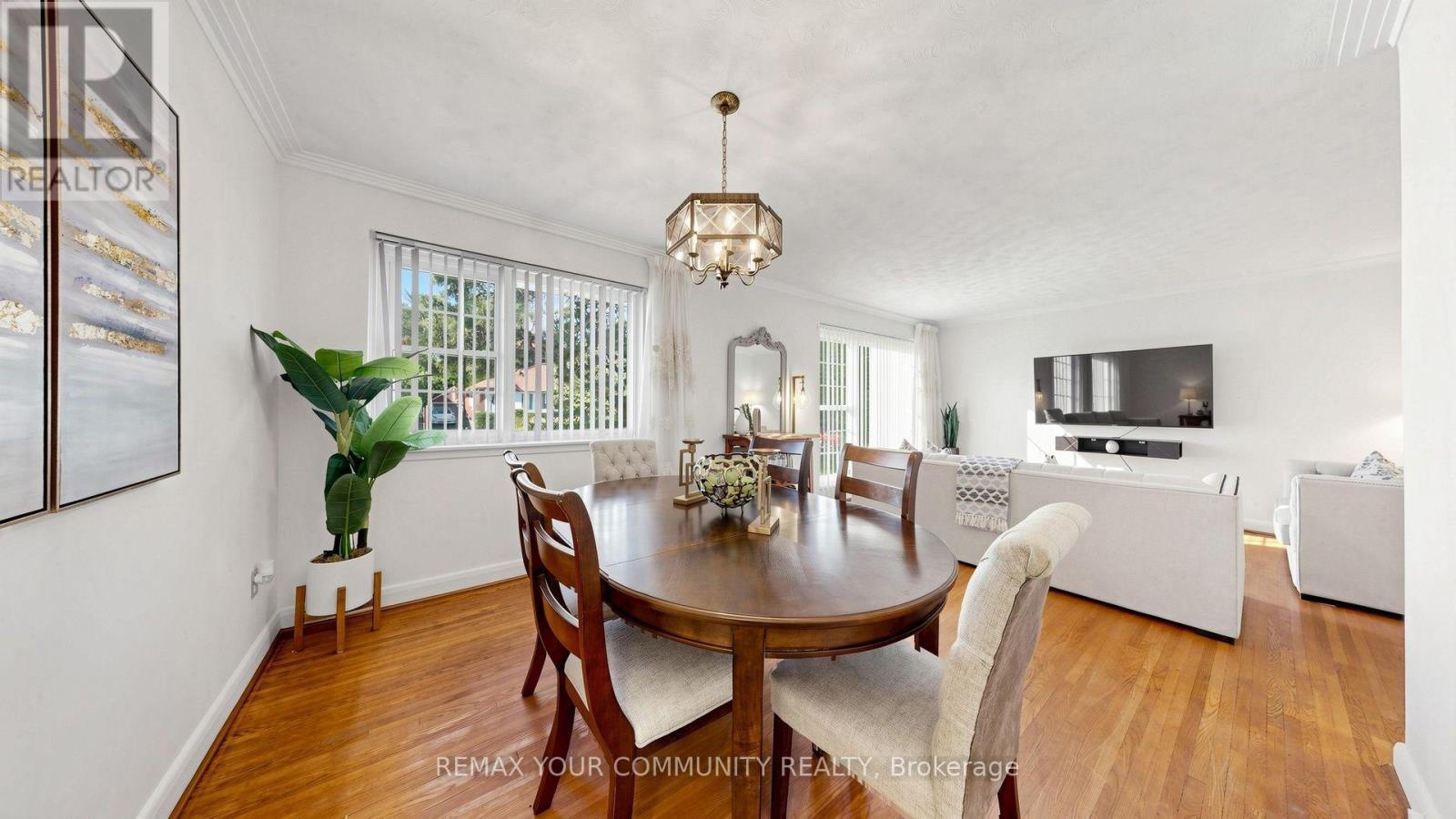 487 Hounslow Avenue Property Photo 11