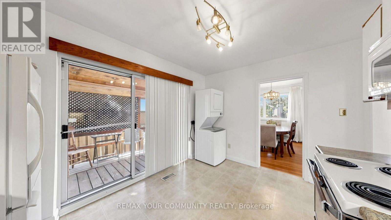 487 Hounslow Avenue Property Photo 16