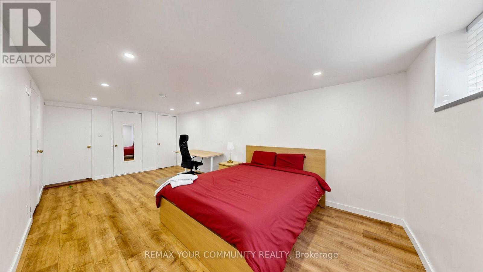 487 Hounslow Avenue Property Photo 41