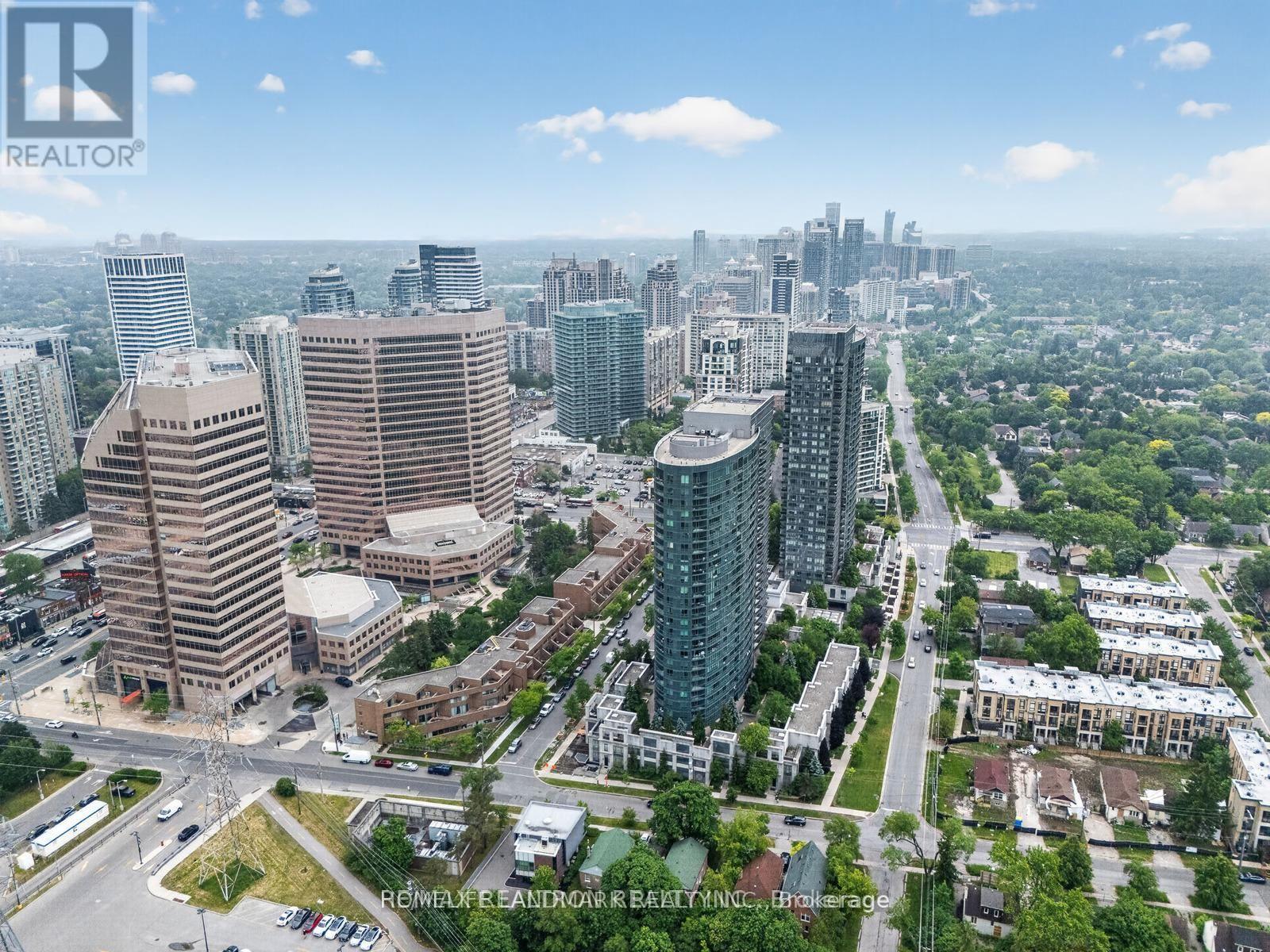 315 - 25 Greenview Avenue Property Photo 2