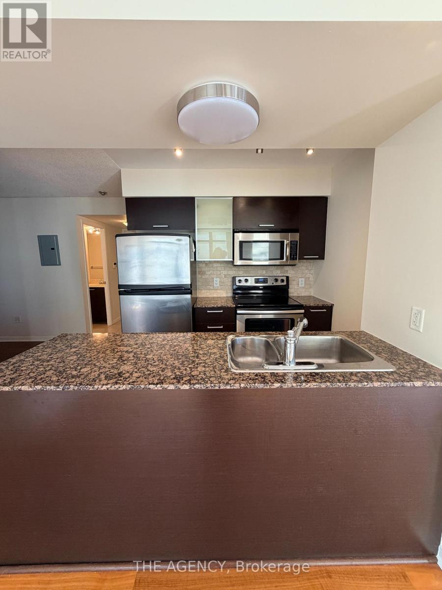 1008 - 38 Grenville Street Property Photo 26