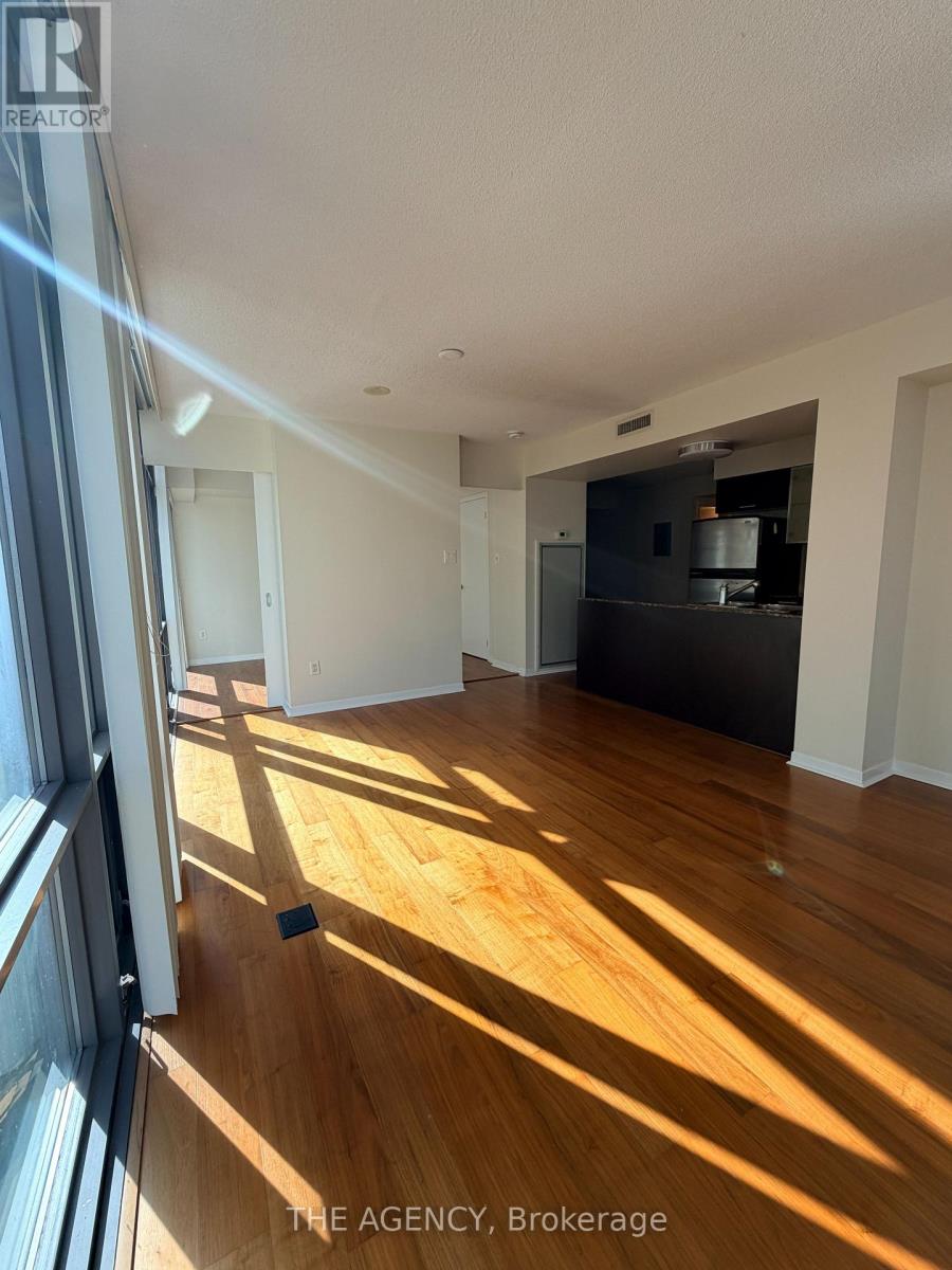 1008 - 38 Grenville Street Property Photo 28