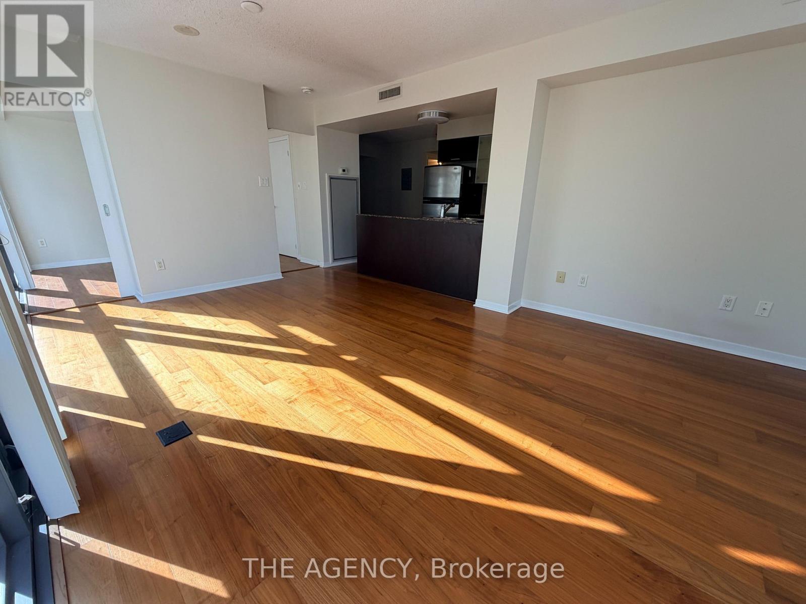 1008 - 38 Grenville Street Property Photo 31