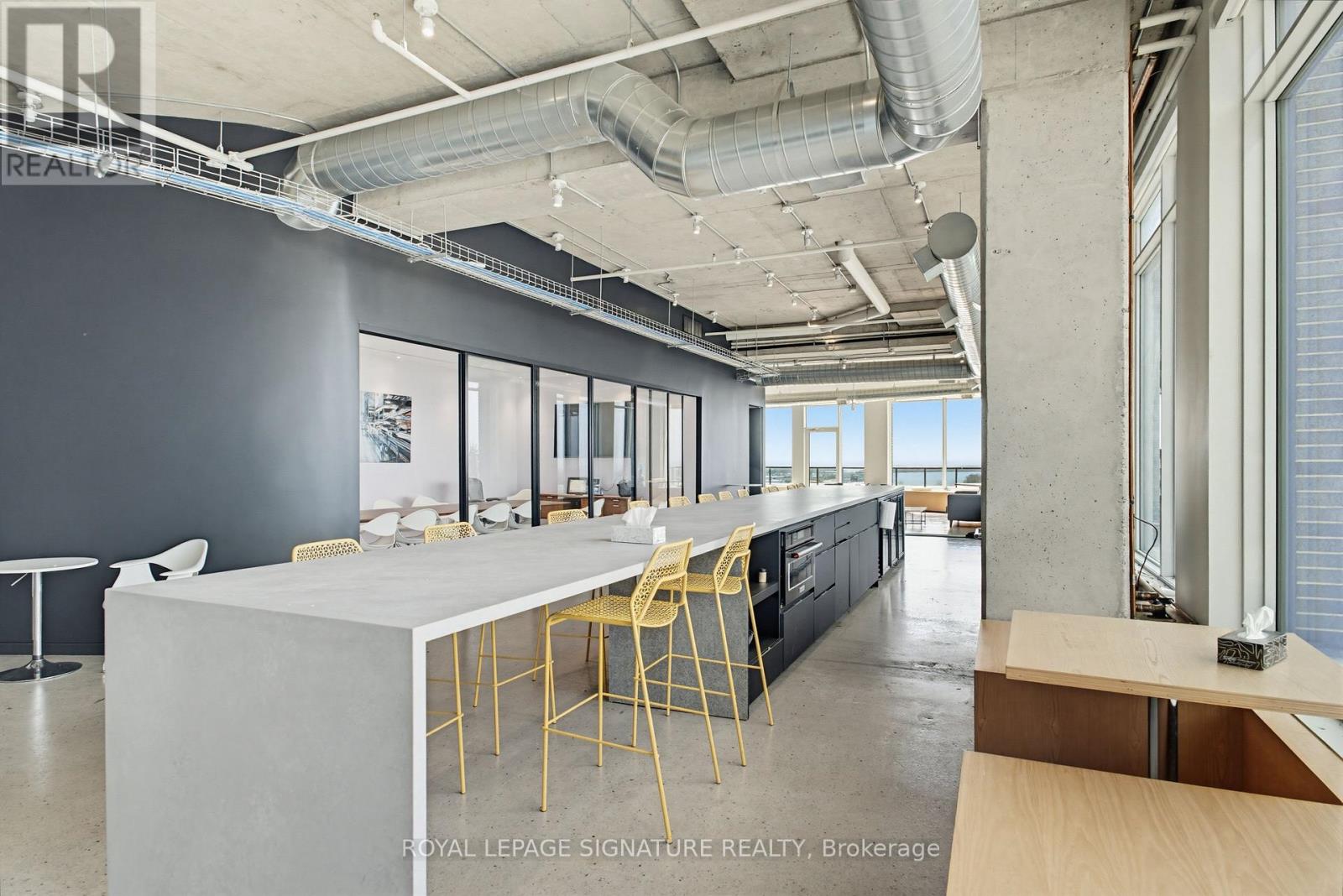 1314-1324 - 130 Queens Quay E Property Photo 4