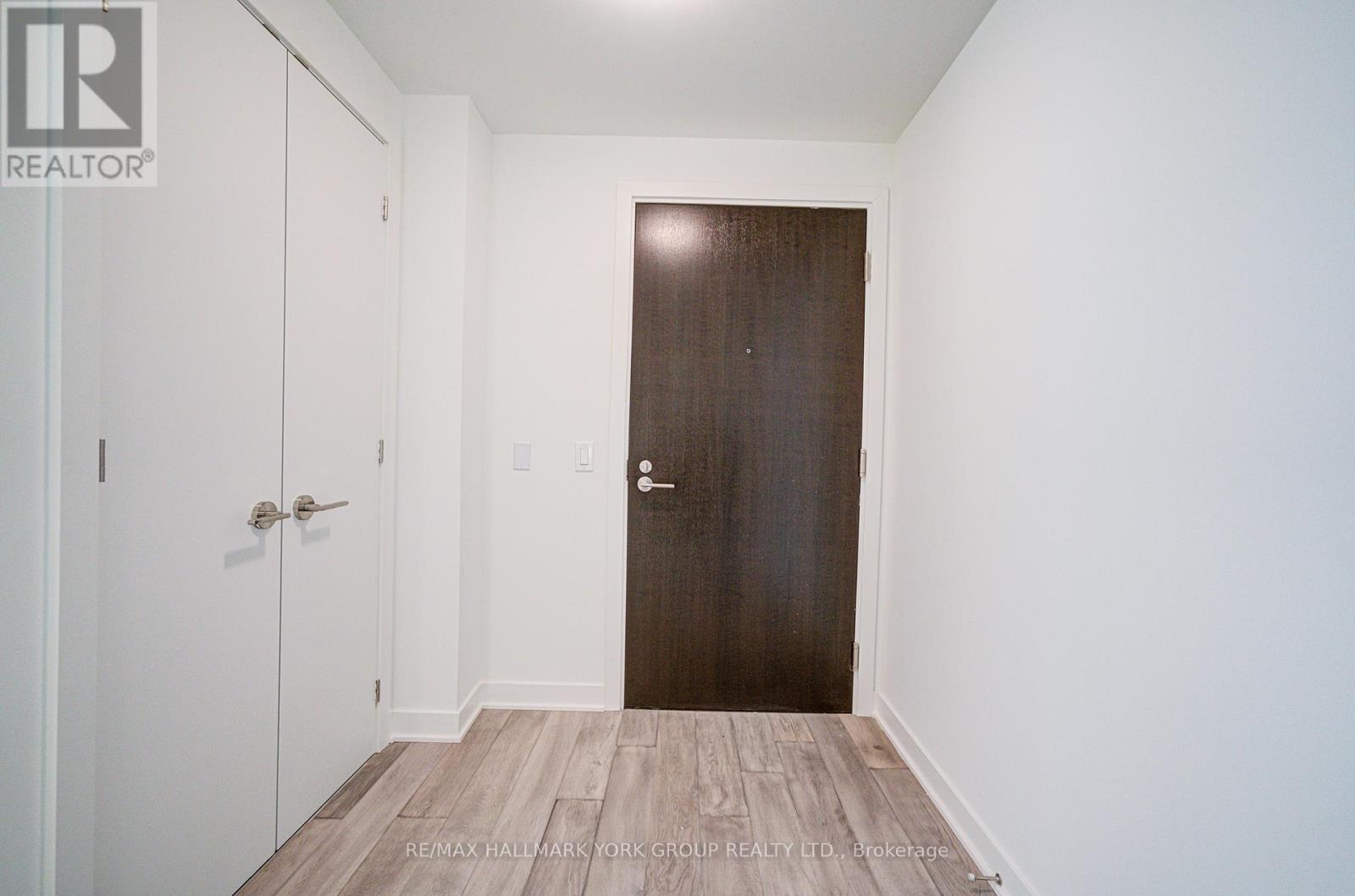 3609 - 11 Yorkville Avenue Property Photo 10