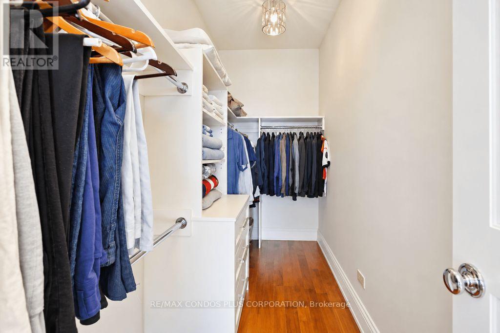 2705 - 183 Wellington Street W Property Photo 26