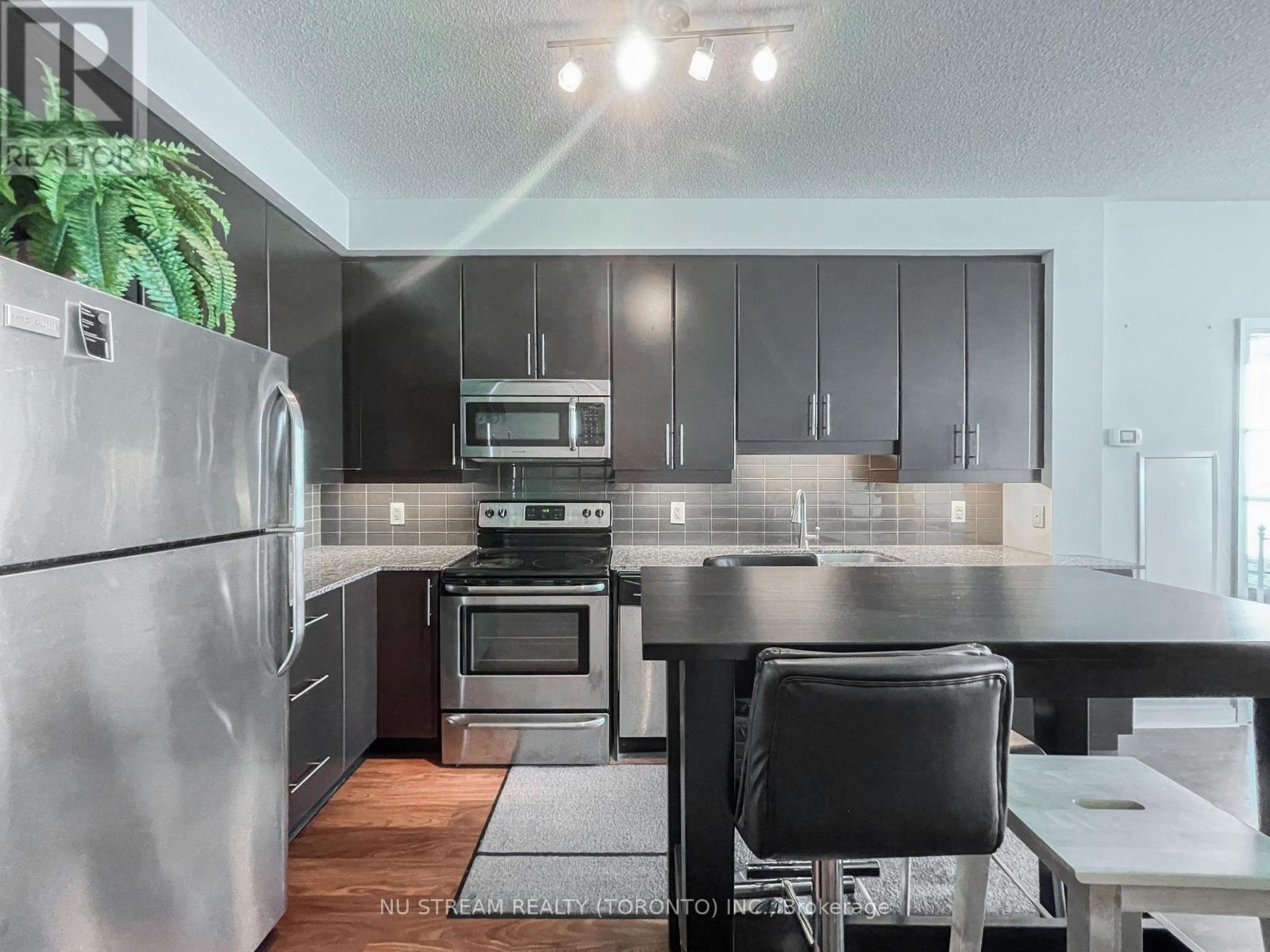 4509 - 33 Bay Street Property Photo 6