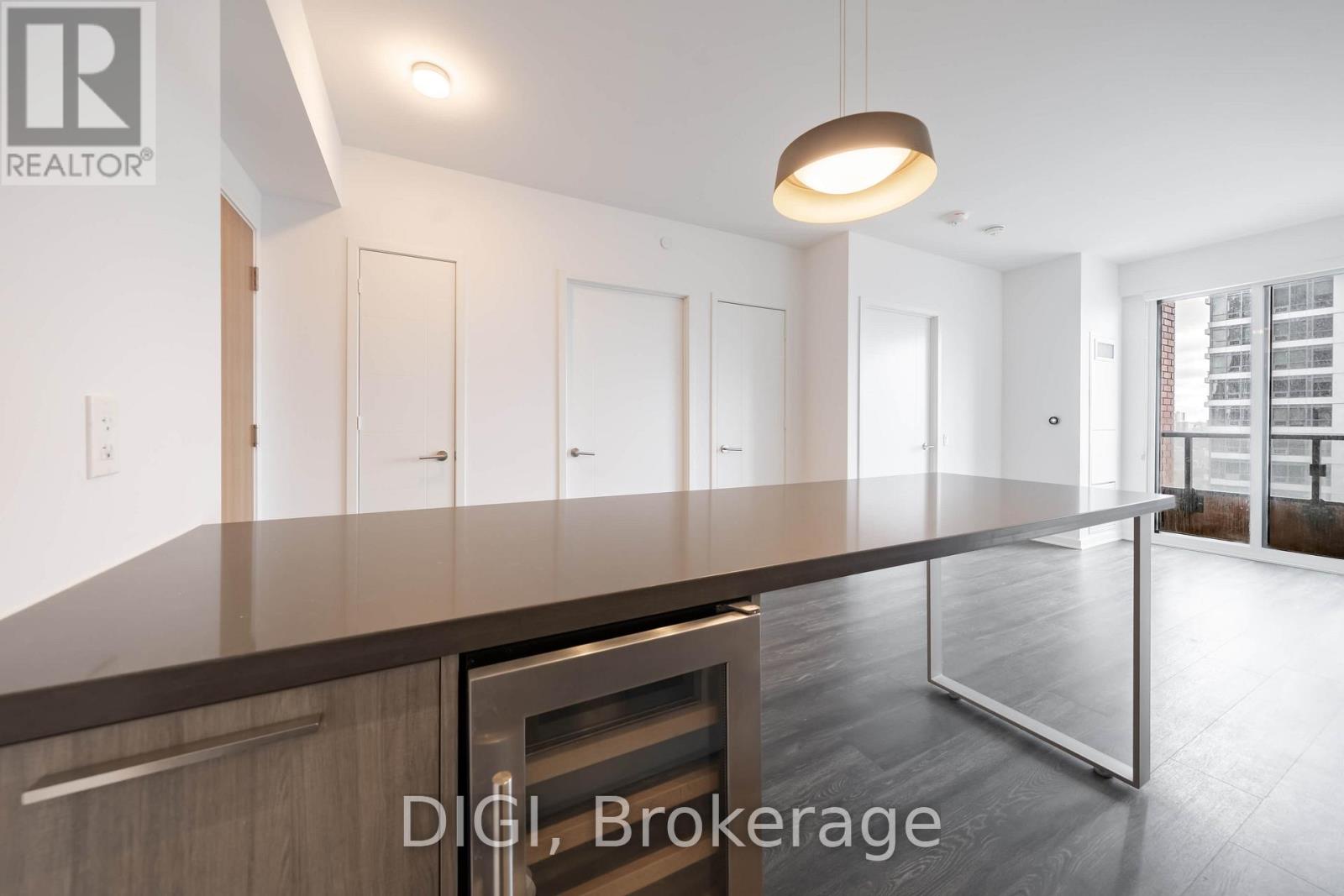 4507 - 25 Selby Street Property Photo 8
