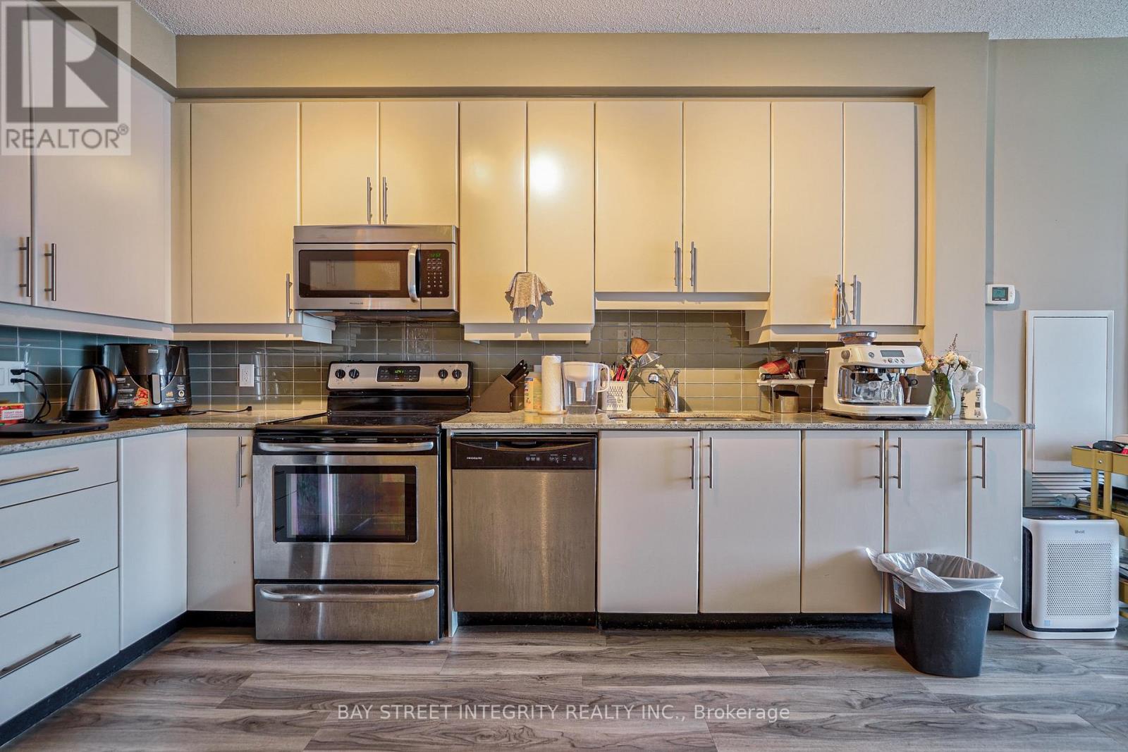 2609 - 33 Bay Street Property Photo 5