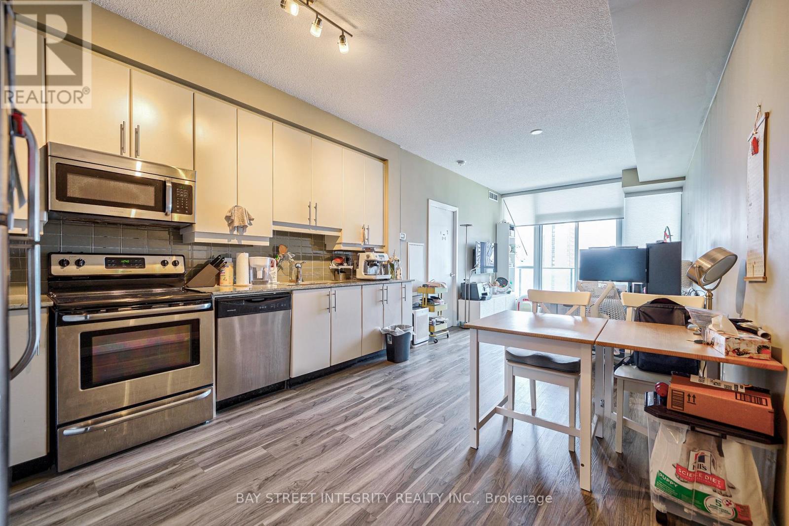 2609 - 33 Bay Street Property Photo 6