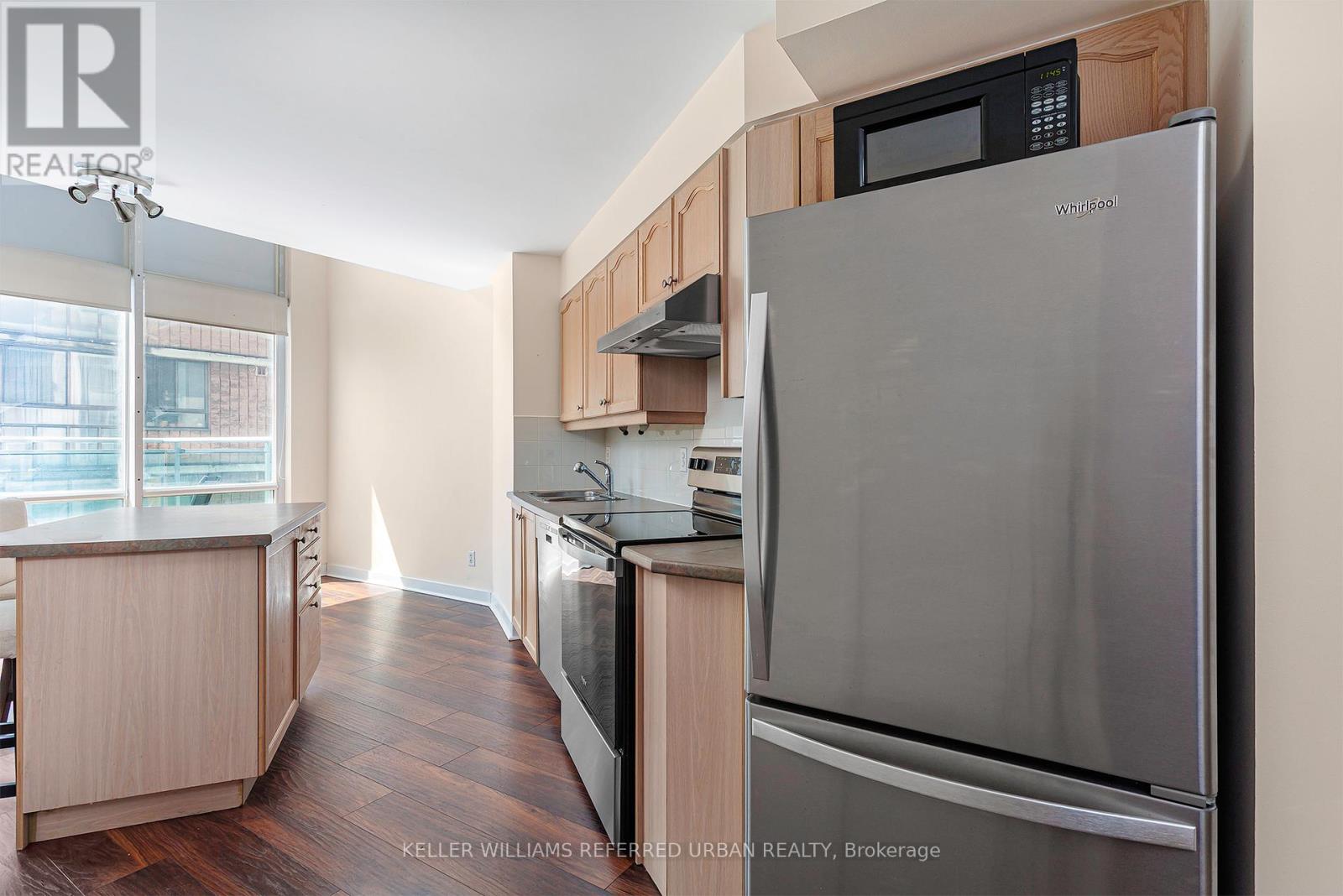 514 - 77 Lombard Street Property Photo 6