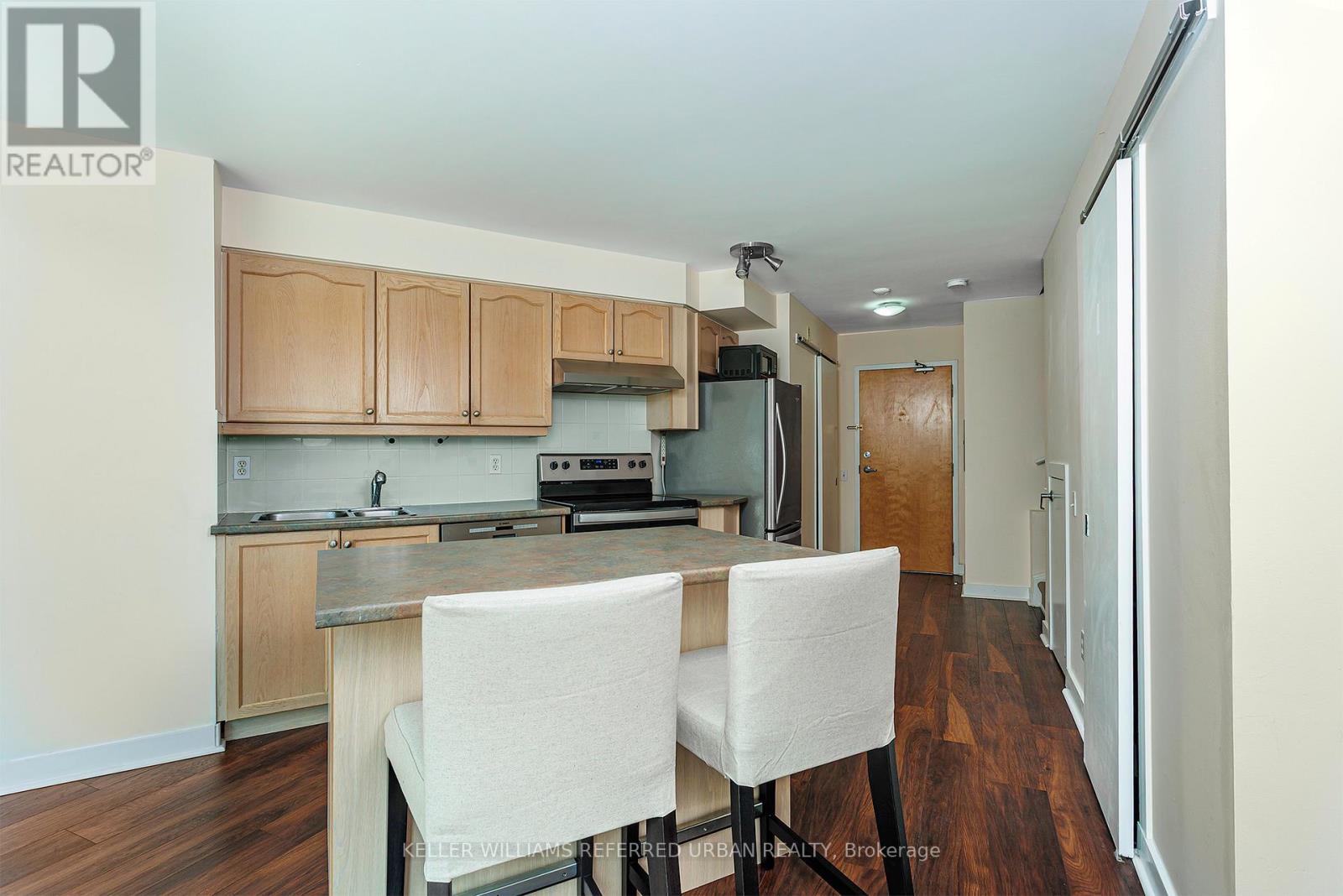 514 - 77 Lombard Street Property Photo 8