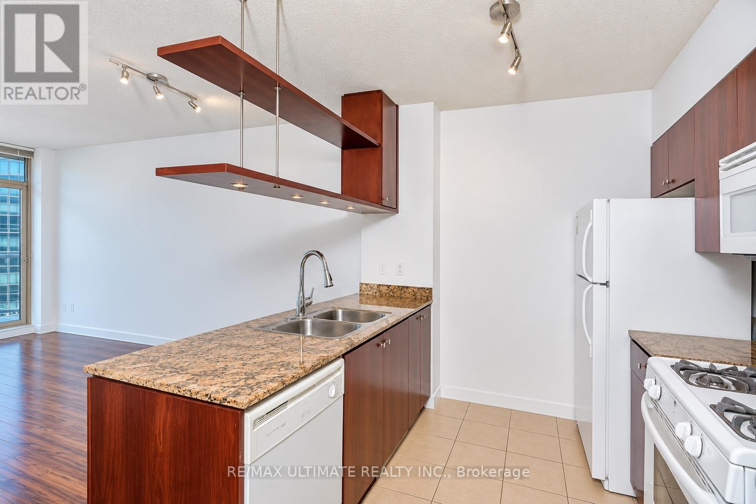 4601 - 35 Mariner Terrace Property Photo 6
