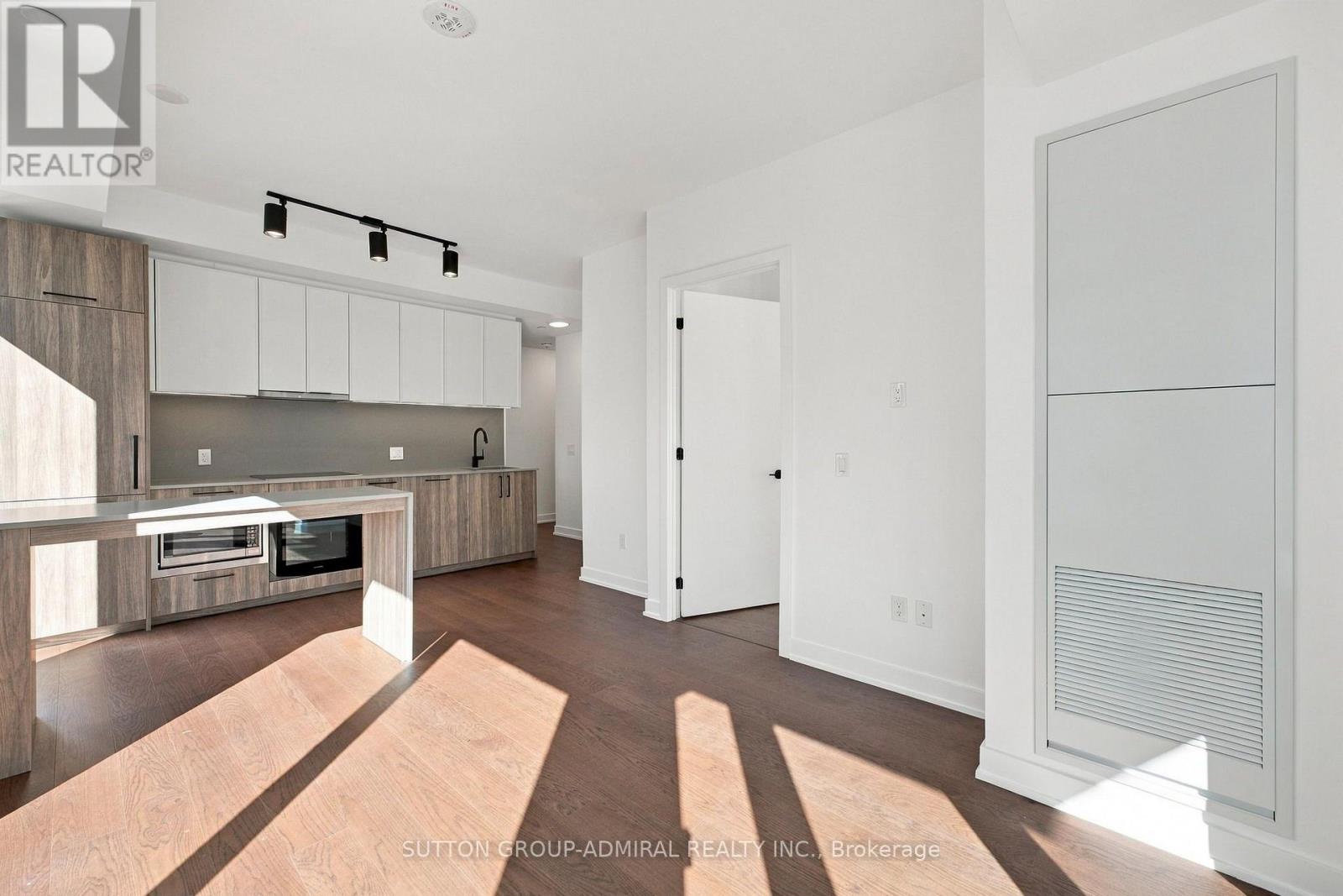 1625 - 89 Montclair Avenue Property Photo 9