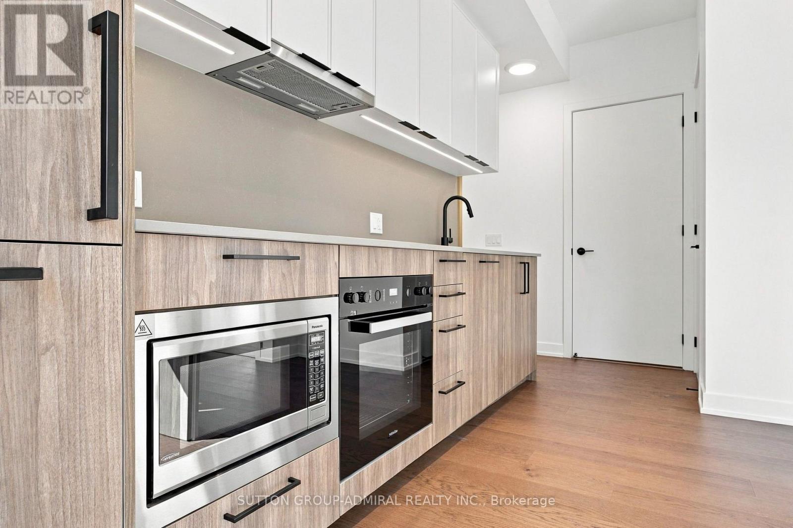 1625 - 89 Montclair Avenue Property Photo 12