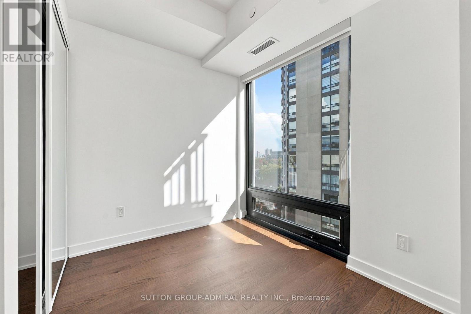 1625 - 89 Montclair Avenue Property Photo 17