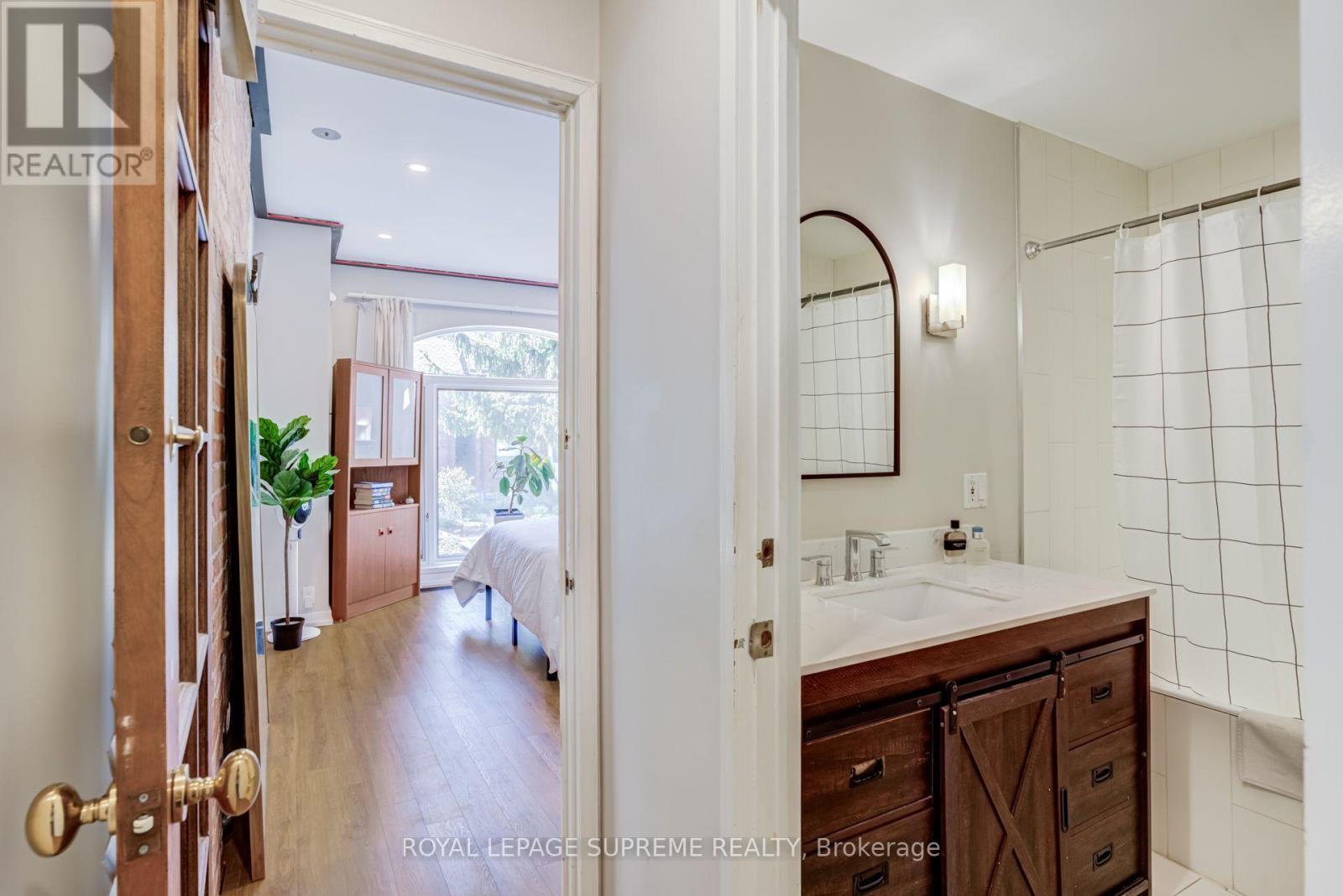 767 Euclid Avenue Property Photo 12