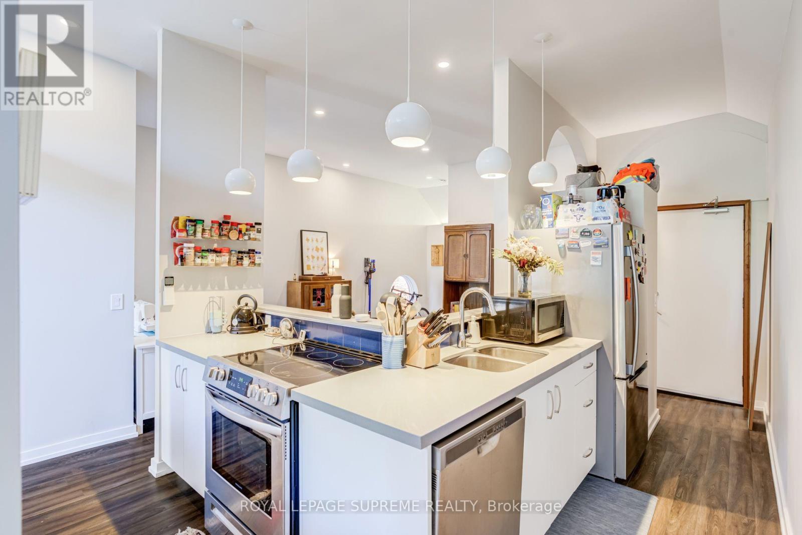 767 Euclid Avenue Property Photo 18