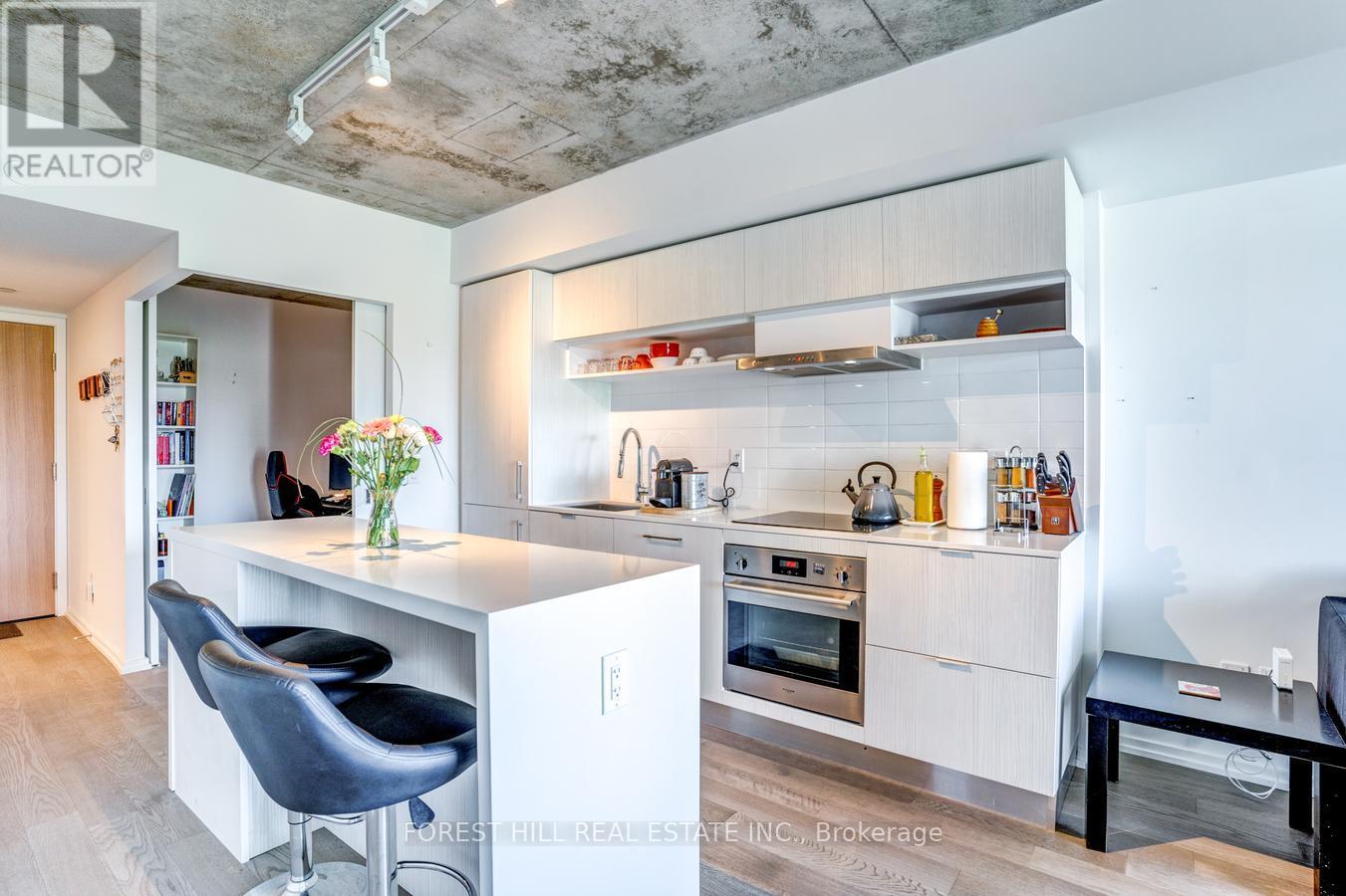 736 - 8 Hillsdale Avenue Property Photo 11