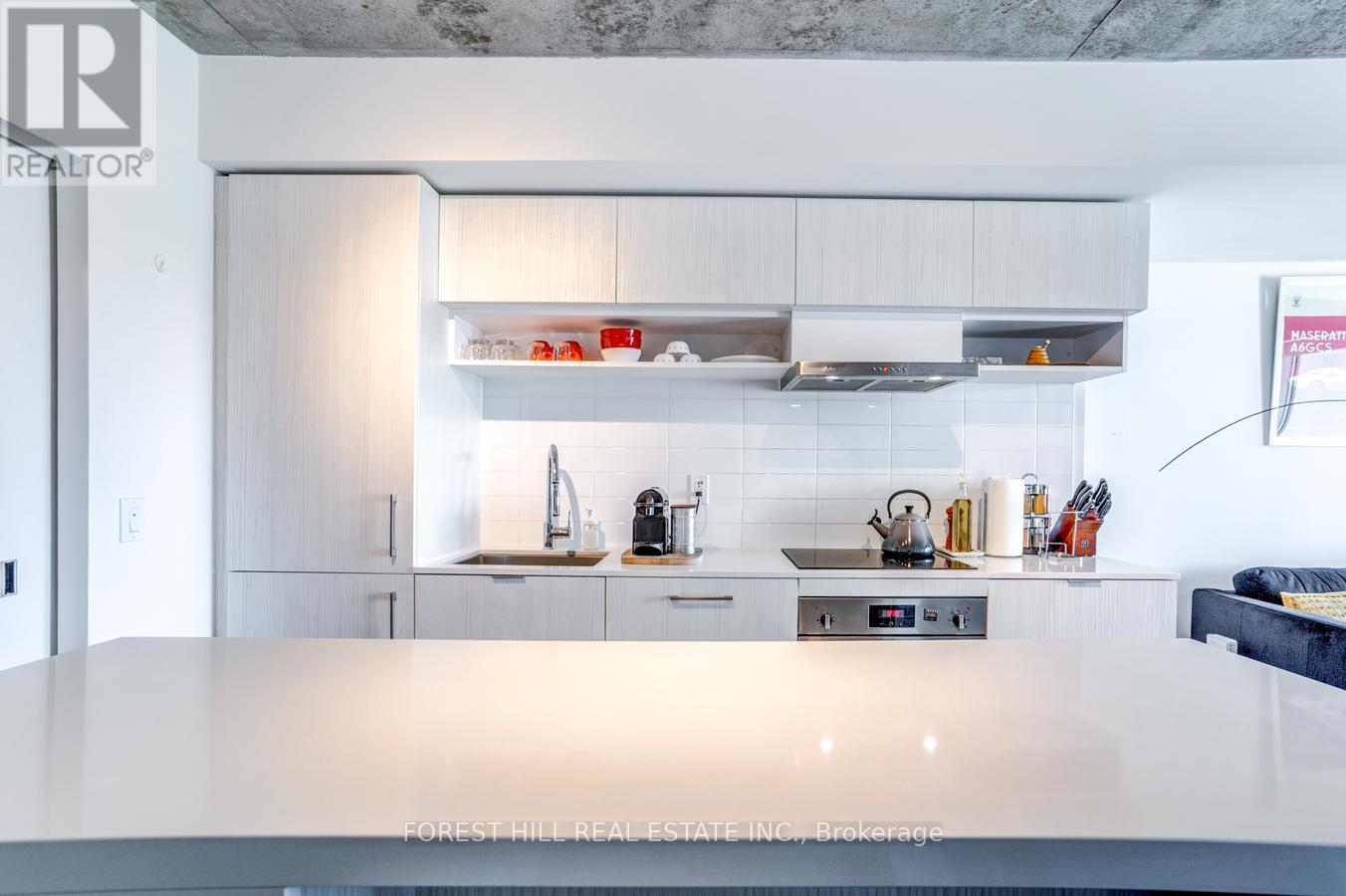736 - 8 Hillsdale Avenue Property Photo 12