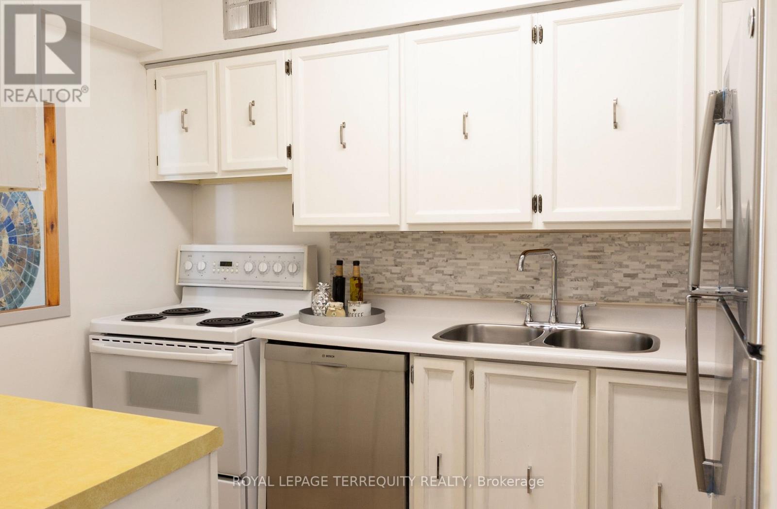 205 - 1338 York Mills Road Property Photo 12