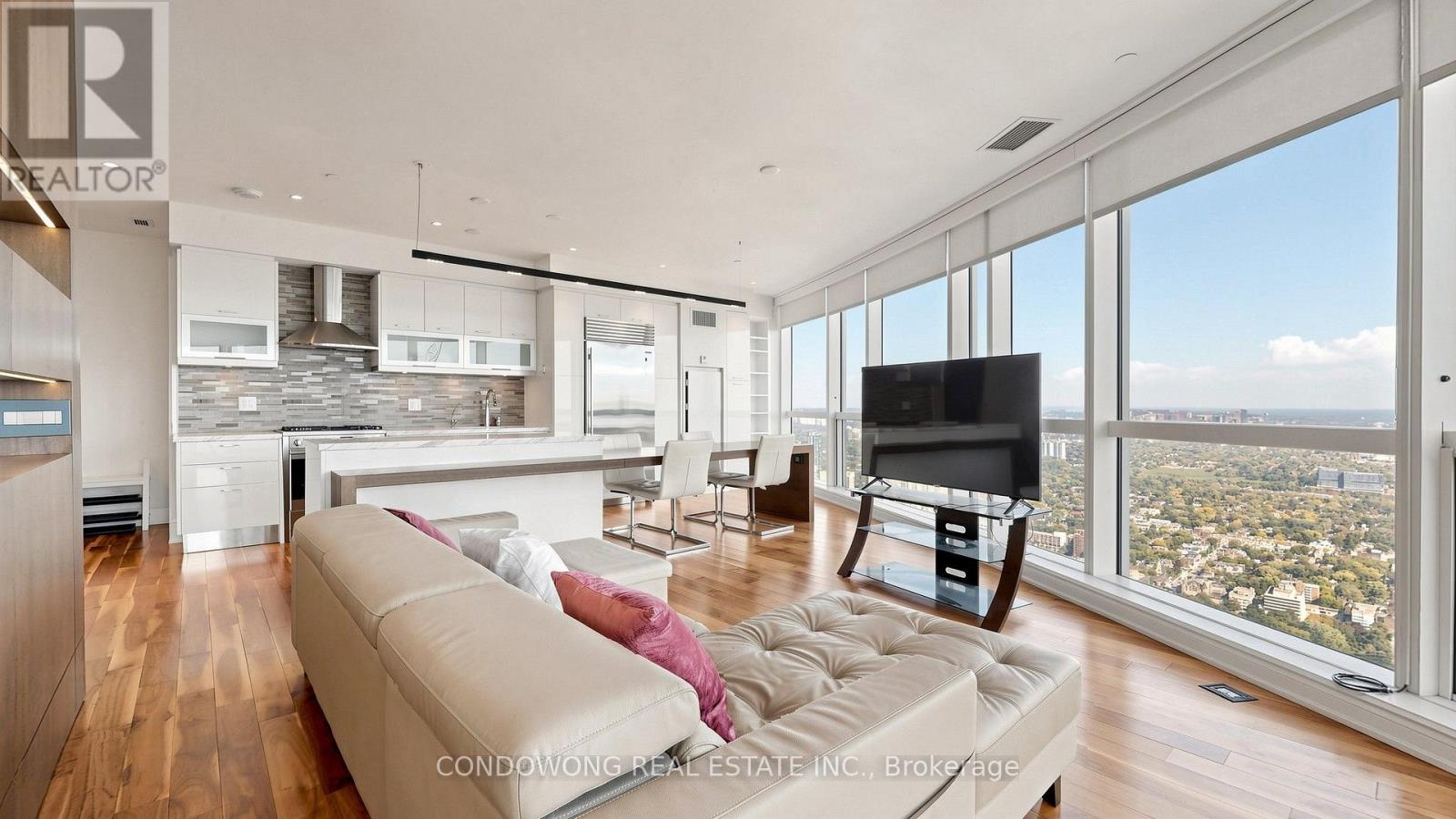 7507 - 388 Yonge Street Property Photo 4