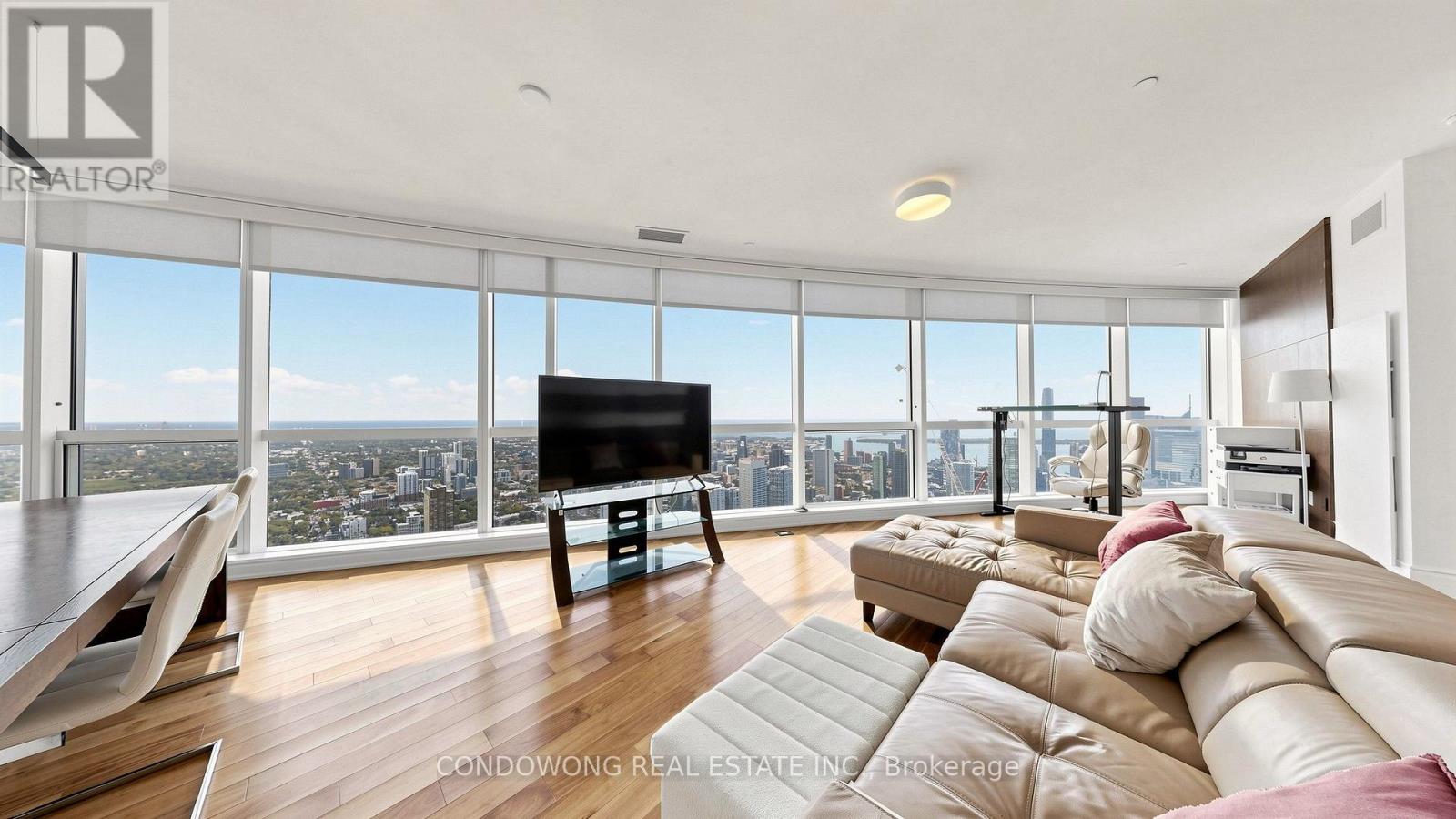 7507 - 388 Yonge Street Property Photo 5