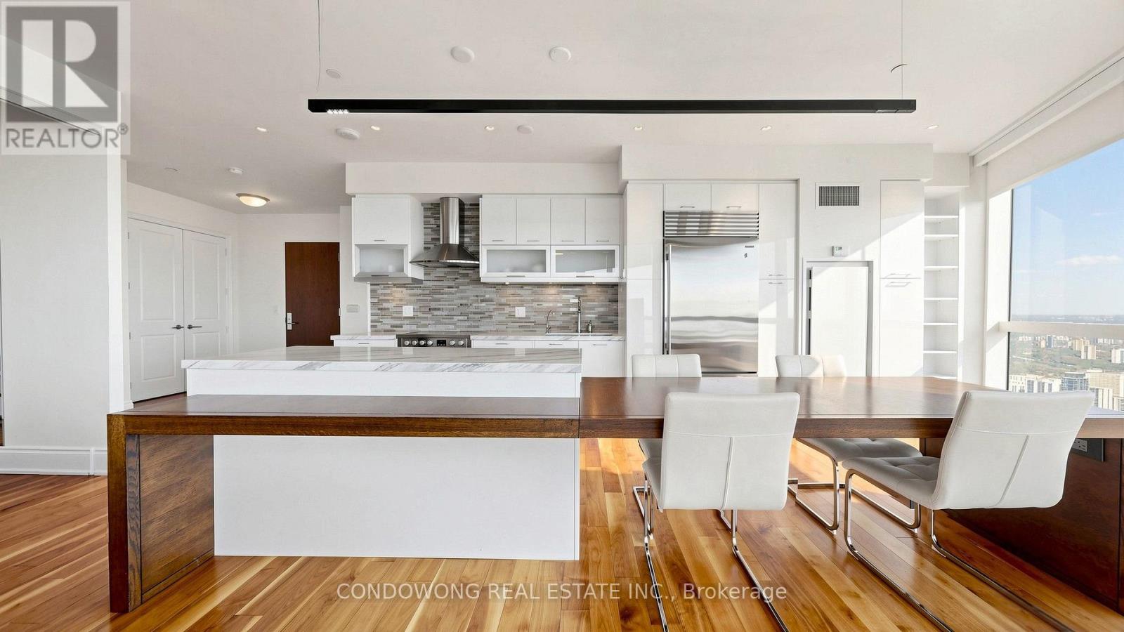 7507 - 388 Yonge Street Property Photo 8