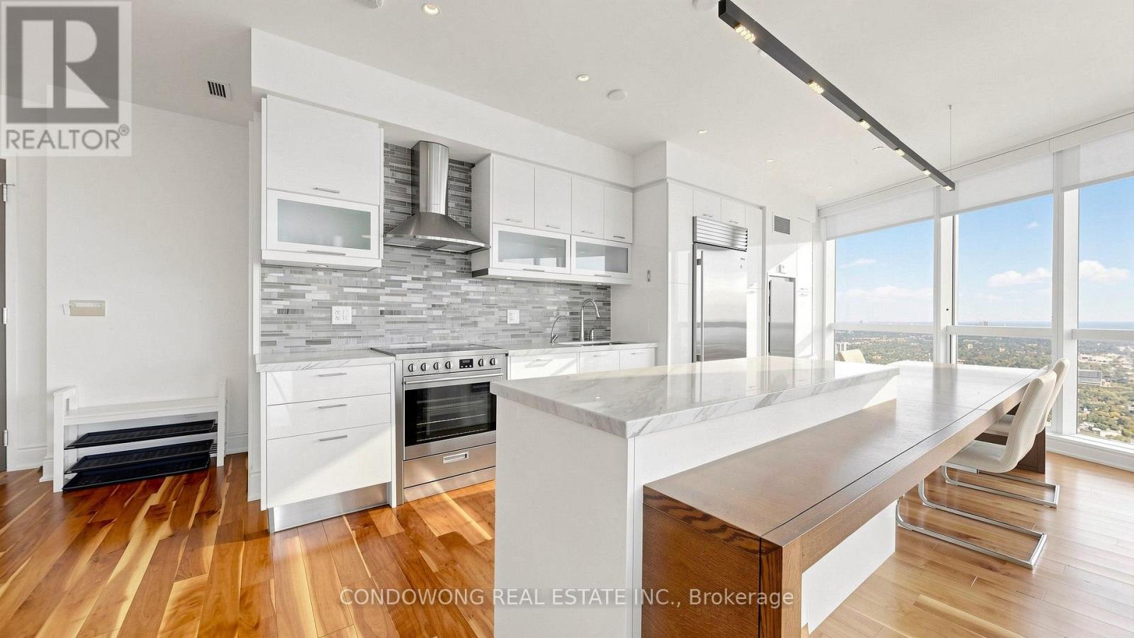 7507 - 388 Yonge Street Property Photo 9