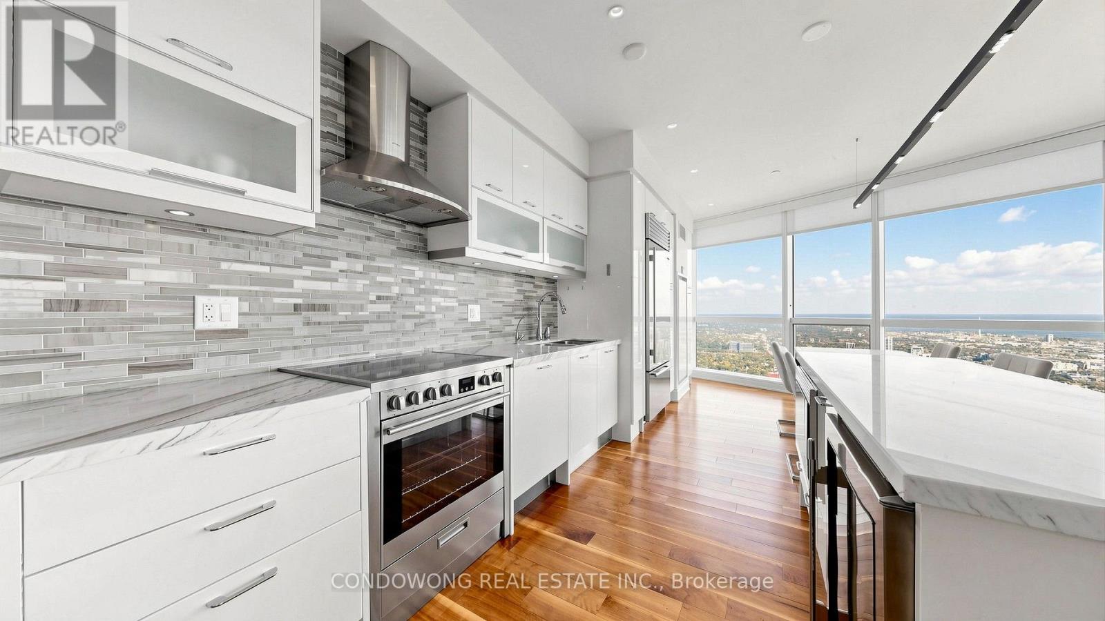 7507 - 388 Yonge Street Property Photo 12