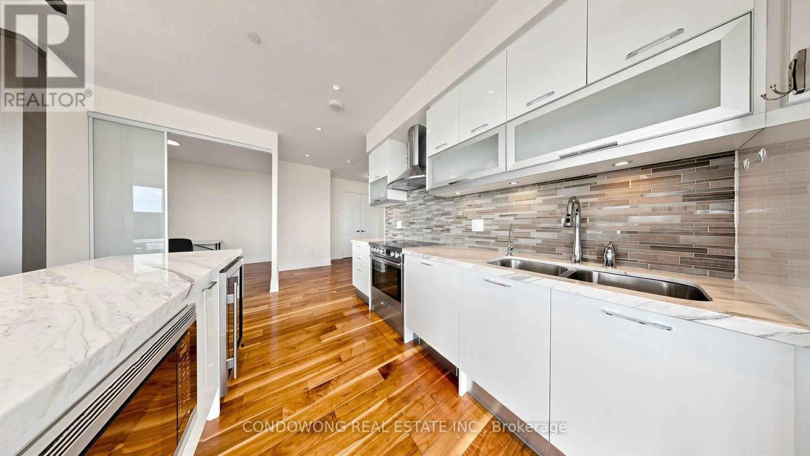 7507 - 388 Yonge Street Property Photo 14